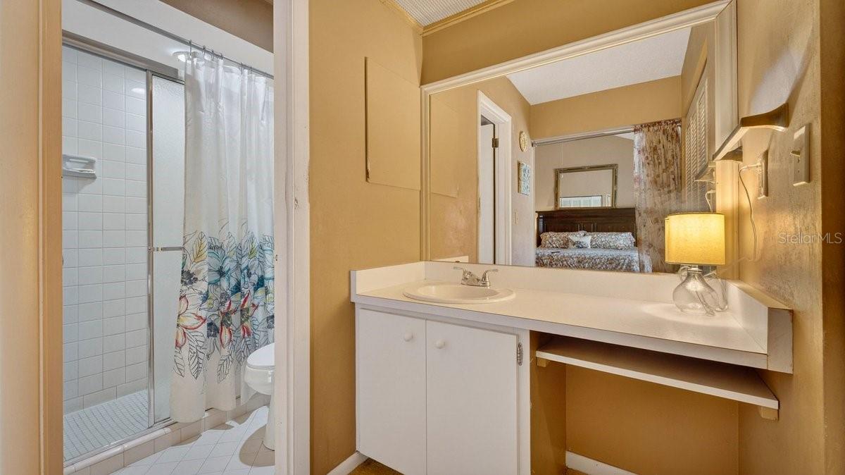Image 21 of 44 For 304 Gatewood Court
