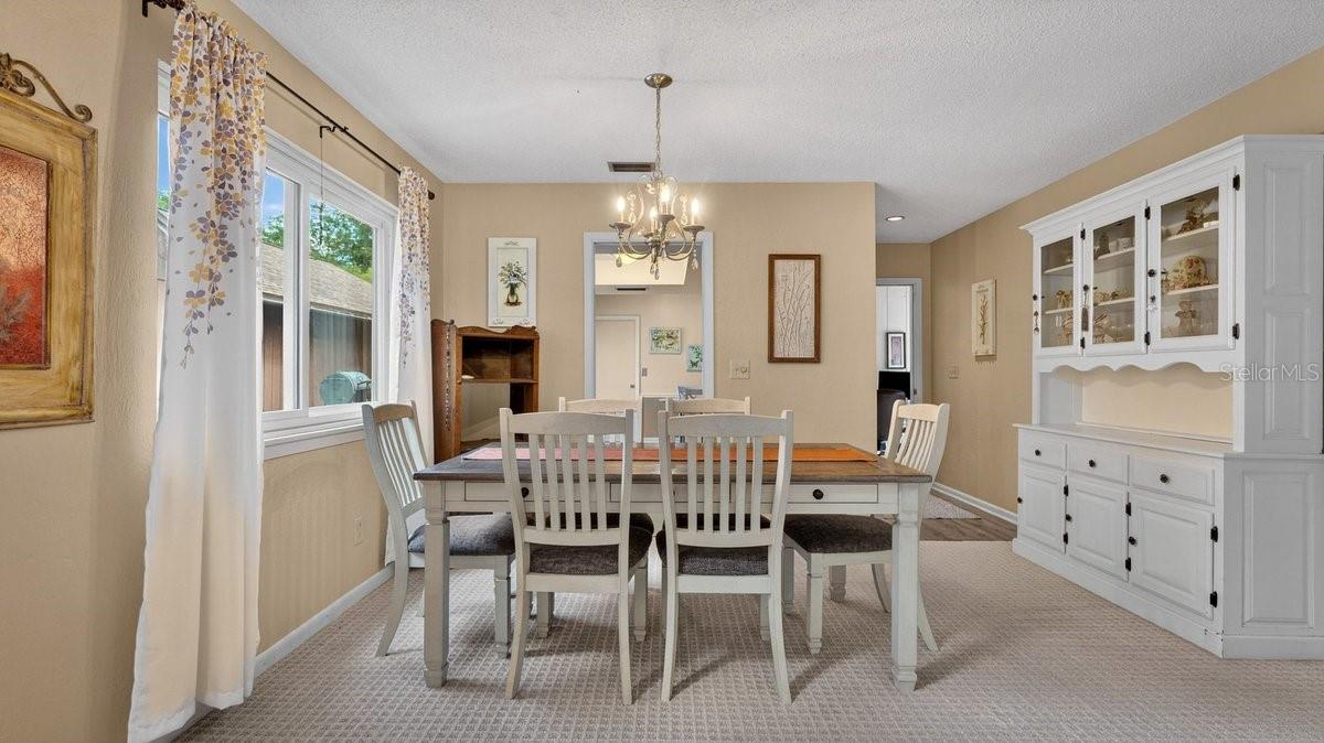 Image 6 of 44 For 304 Gatewood Court