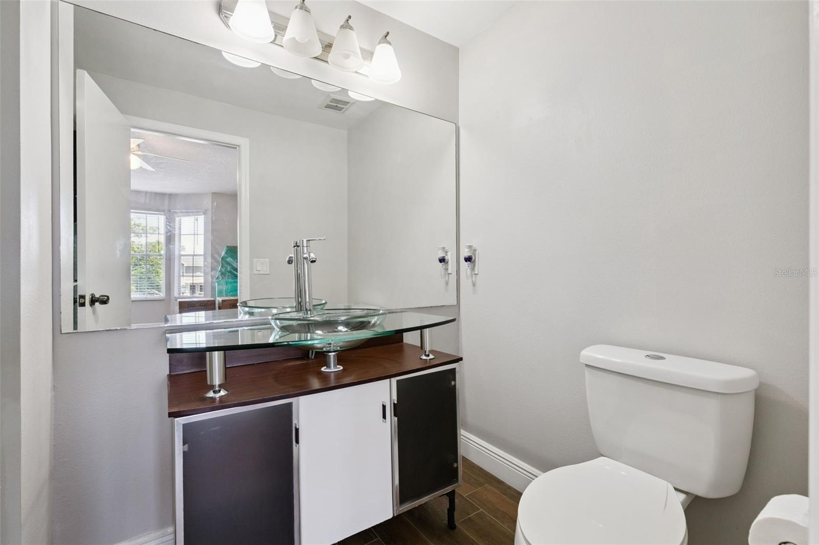 Image 15 of 20 For 505 Sun Ridge Place 123