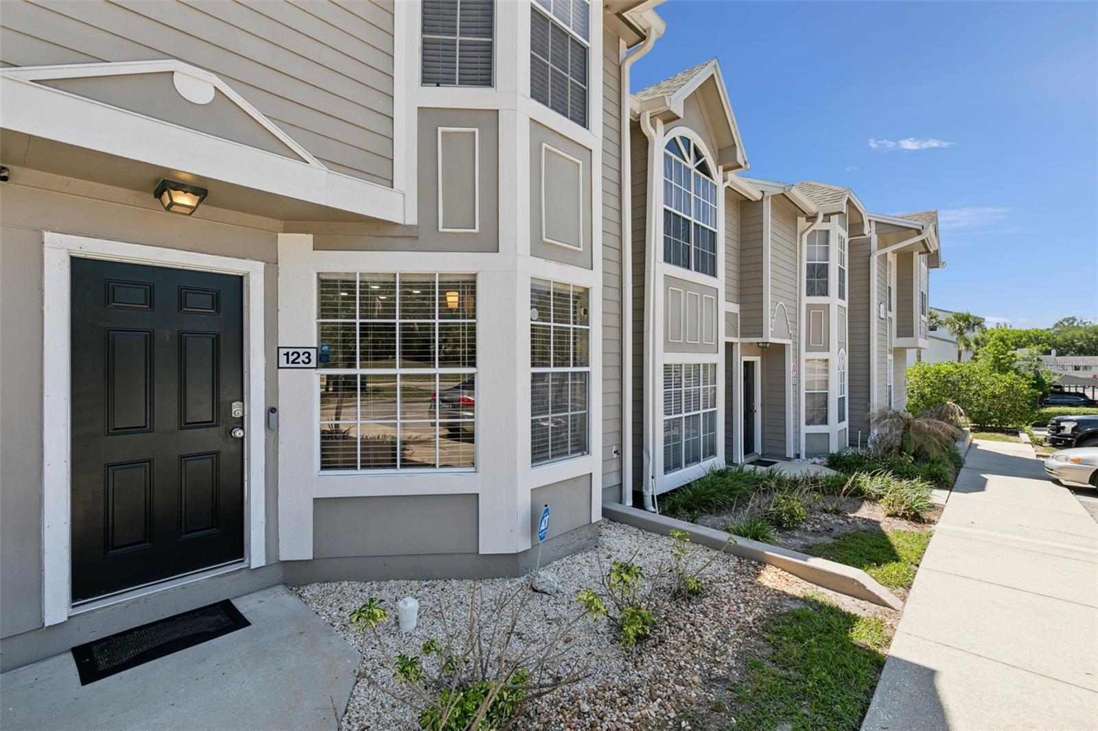 Image 2 of 20 For 505 Sun Ridge Place 123