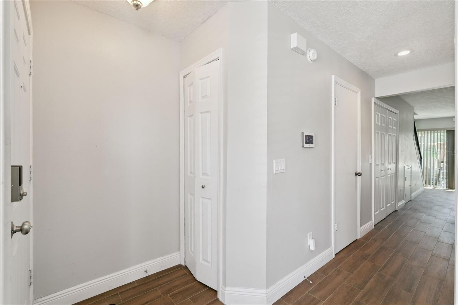 Image 4 of 20 For 505 Sun Ridge Place 123