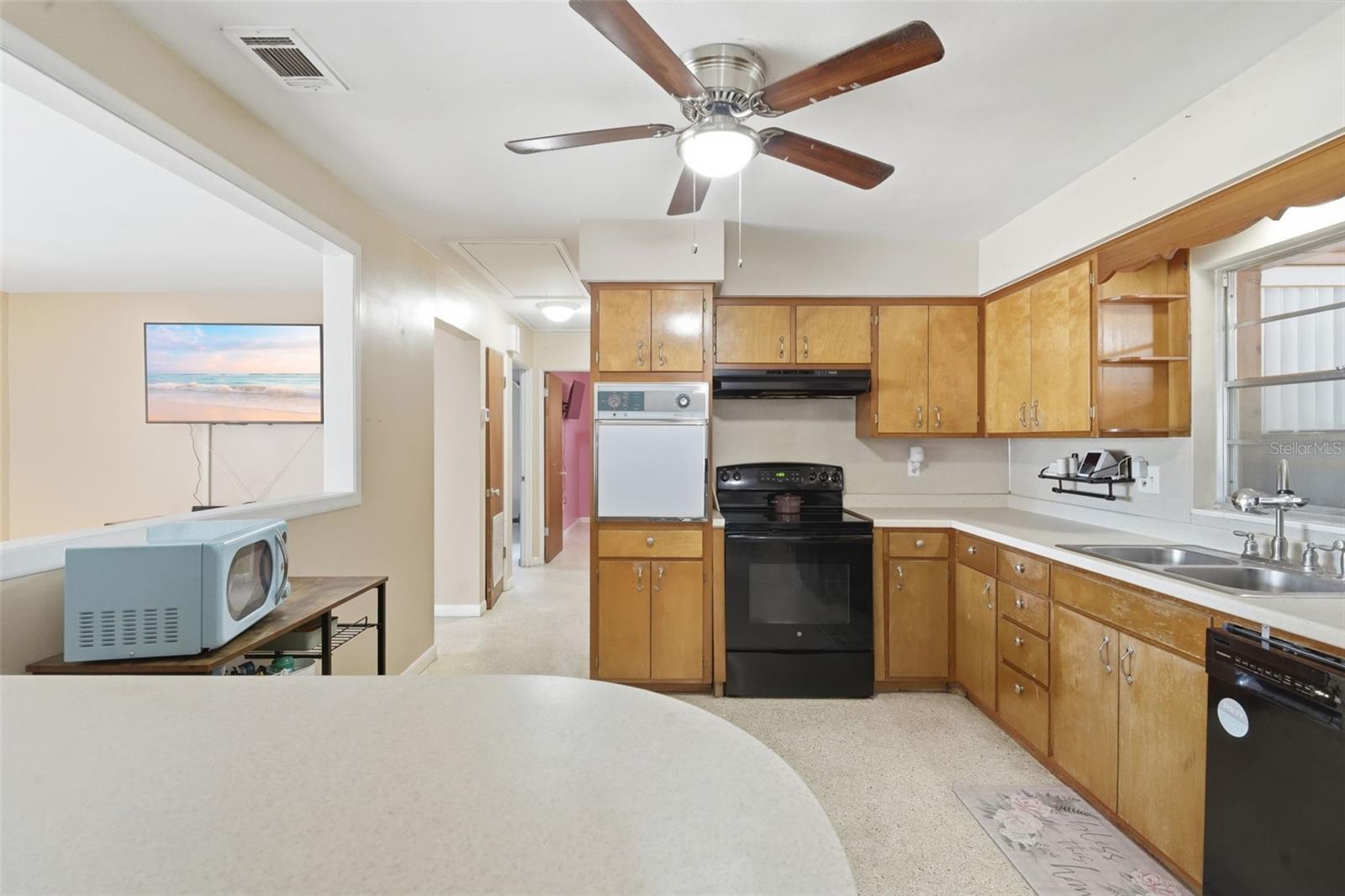 Image 10 of 31 For 1713 Pine Avenue