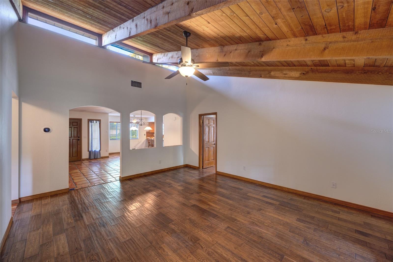 Image 16 of 51 For 202 Sandspur Lane