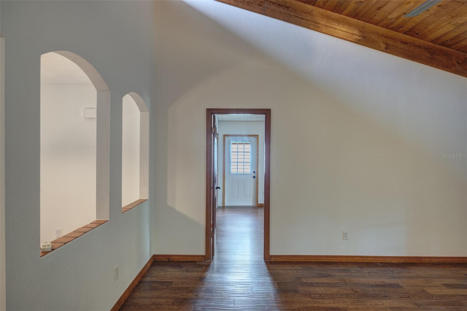 Image 17 of 51 For 202 Sandspur Lane