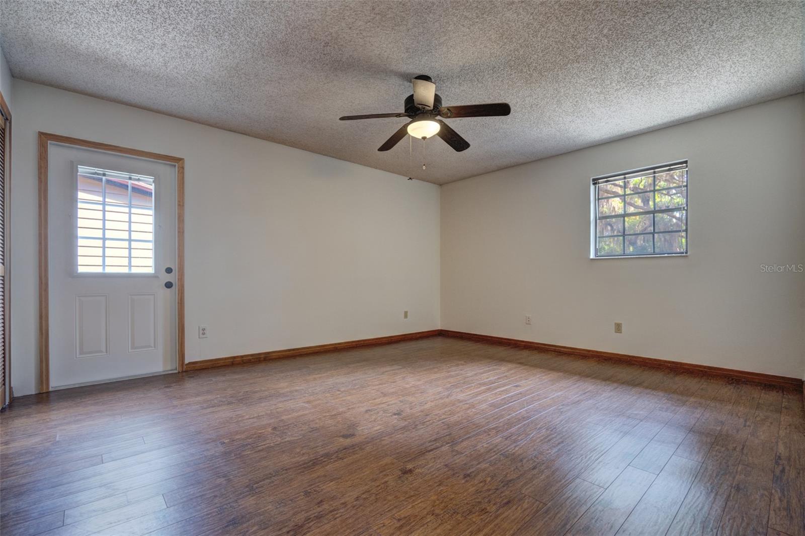 Image 18 of 51 For 202 Sandspur Lane