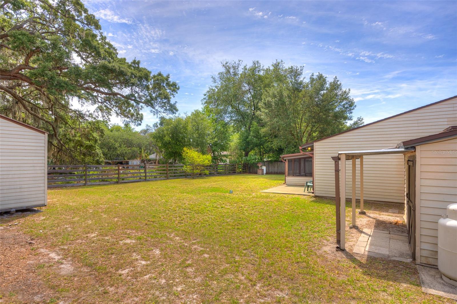Image 44 of 51 For 202 Sandspur Lane