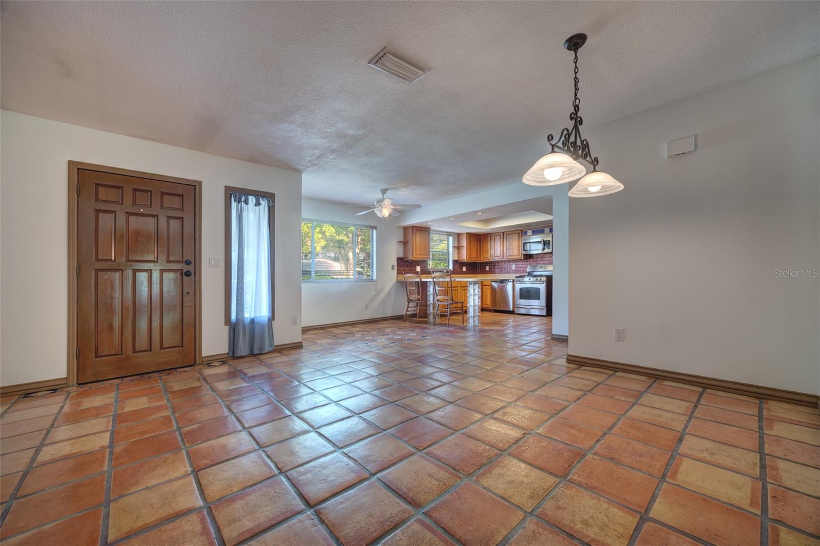 Image 6 of 51 For 202 Sandspur Lane