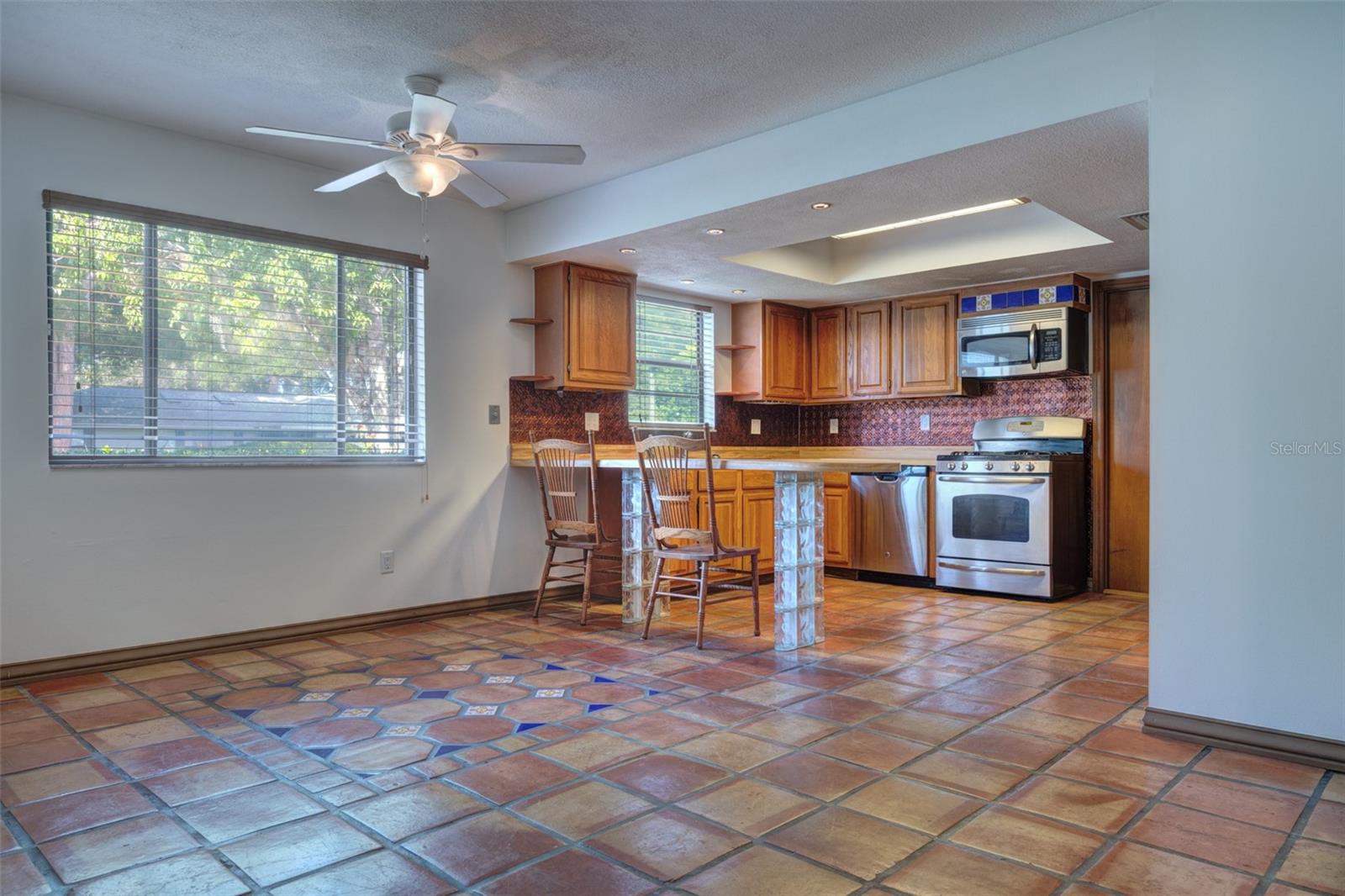 Image 7 of 51 For 202 Sandspur Lane