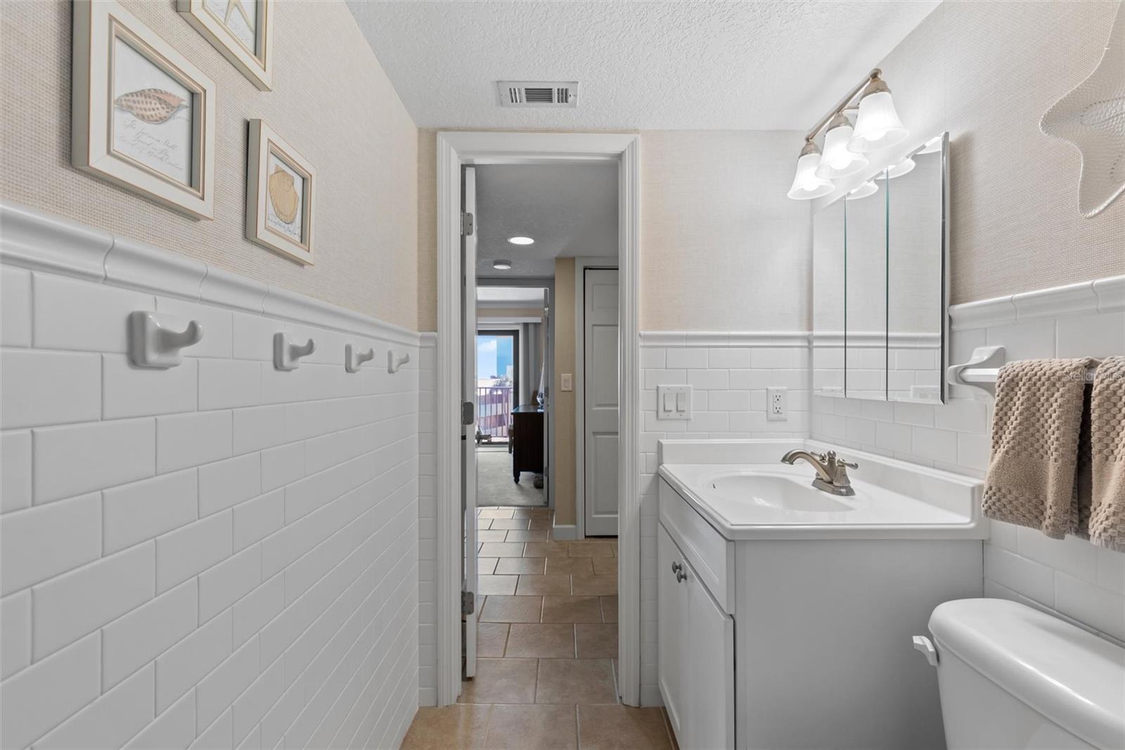 Image 32 of 56 For 935 Ocean Shore Boulevard 405