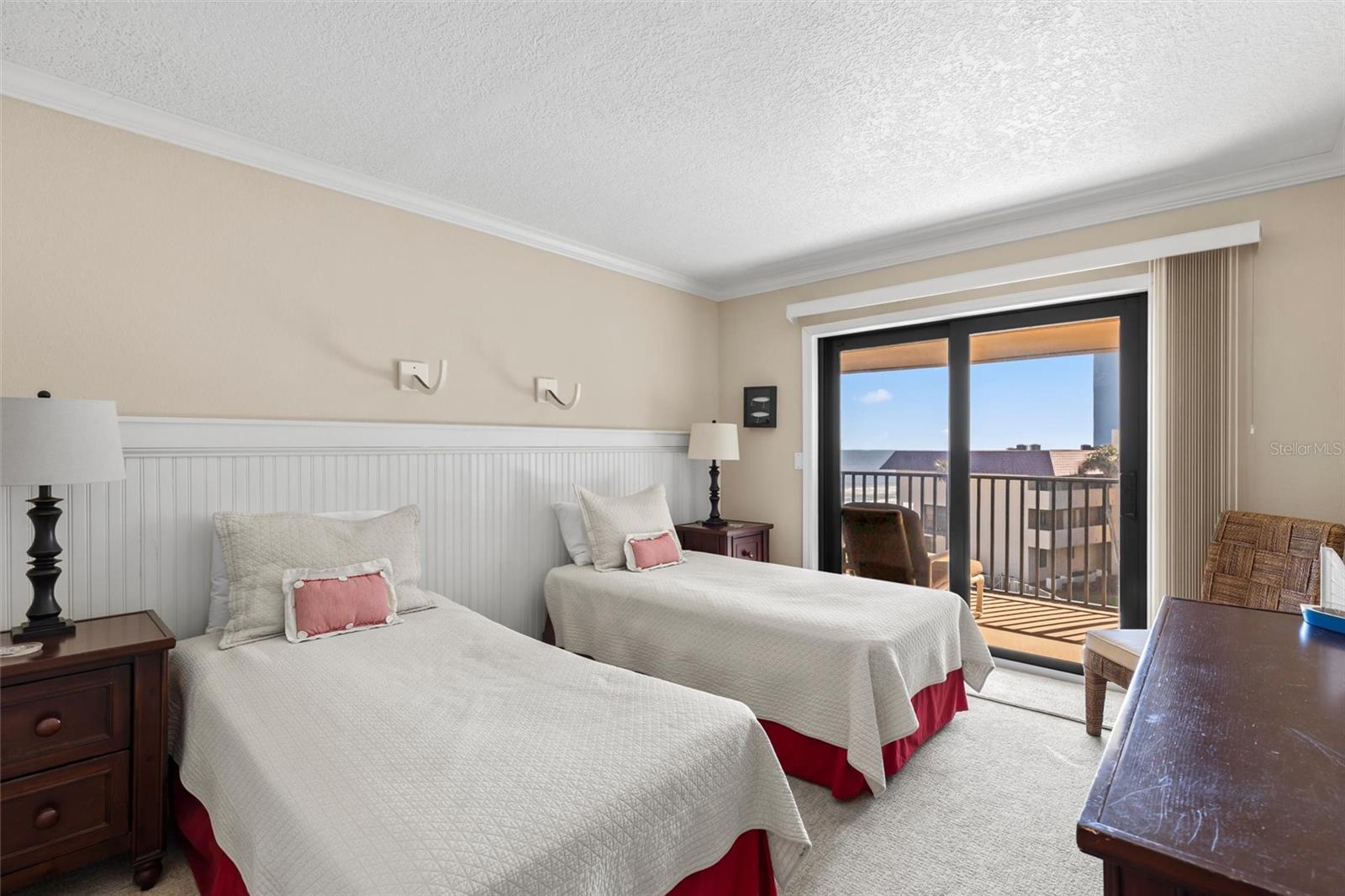 Image 33 of 56 For 935 Ocean Shore Boulevard 405