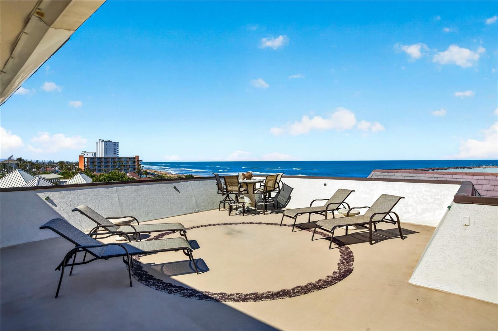 Image 4 of 56 For 935 Ocean Shore Boulevard 405