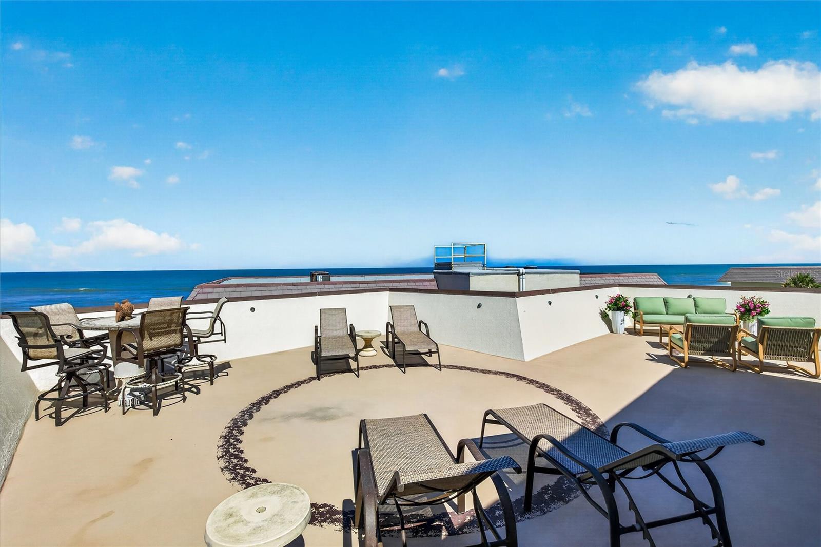 Image 46 of 56 For 935 Ocean Shore Boulevard 405