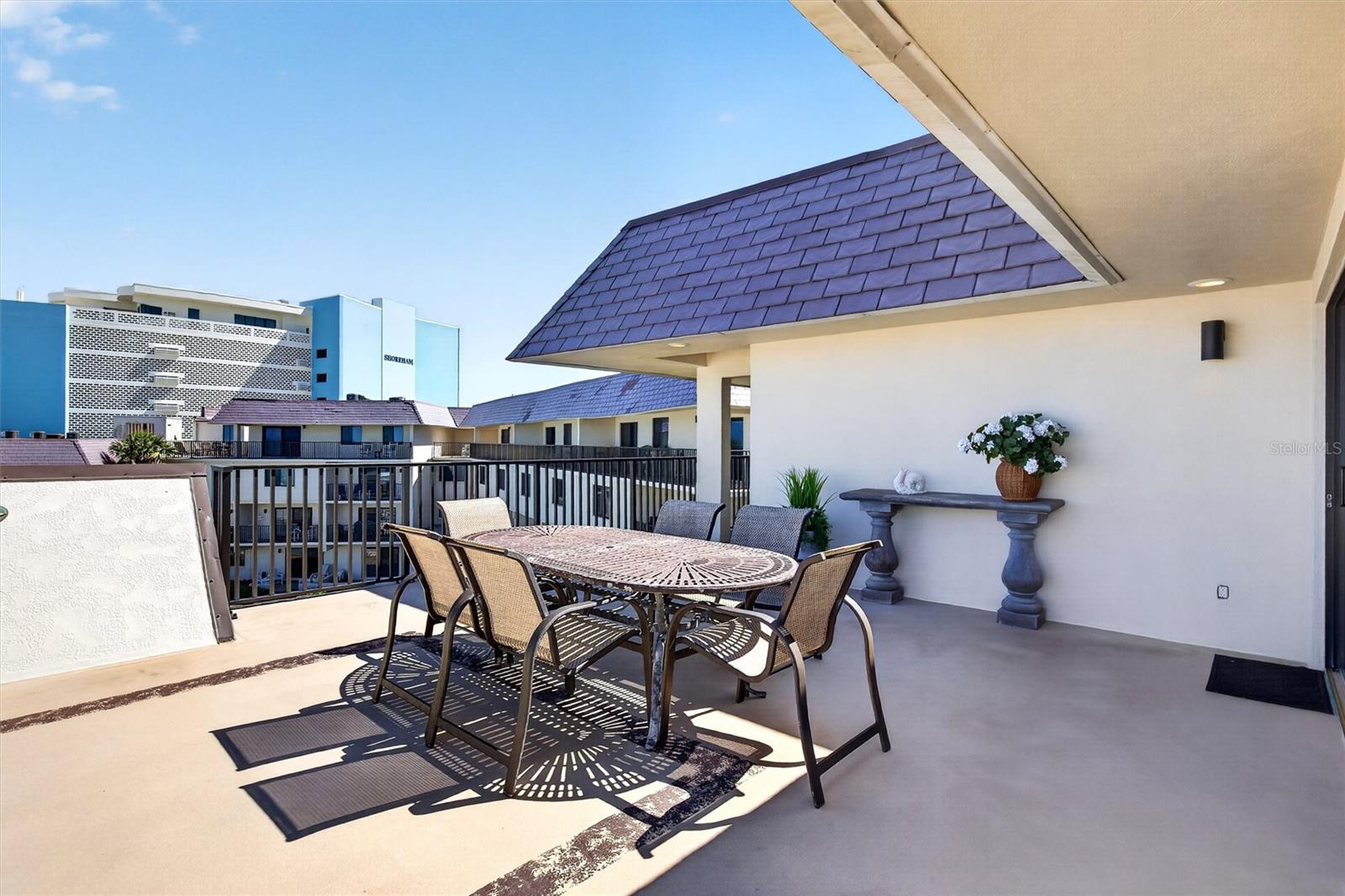 Image 49 of 56 For 935 Ocean Shore Boulevard 405