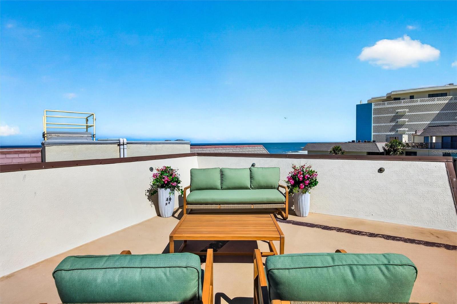 Image 51 of 56 For 935 Ocean Shore Boulevard 405