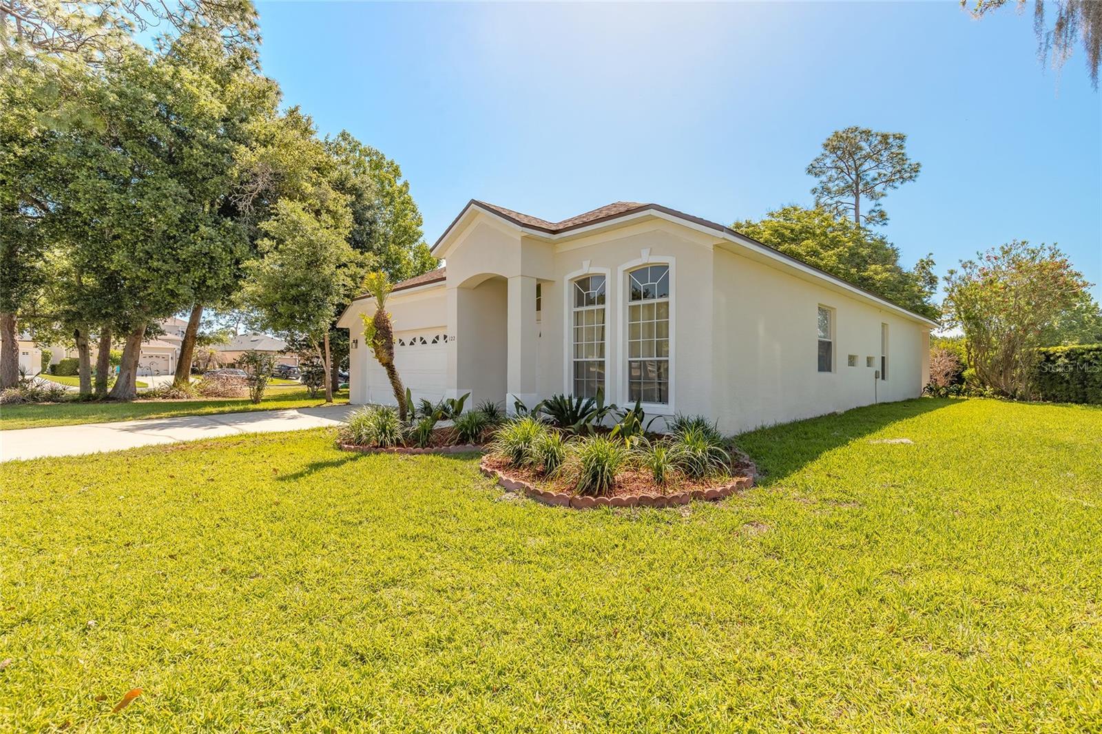 Image 2 of 8 For 122 Spring Glen Drive