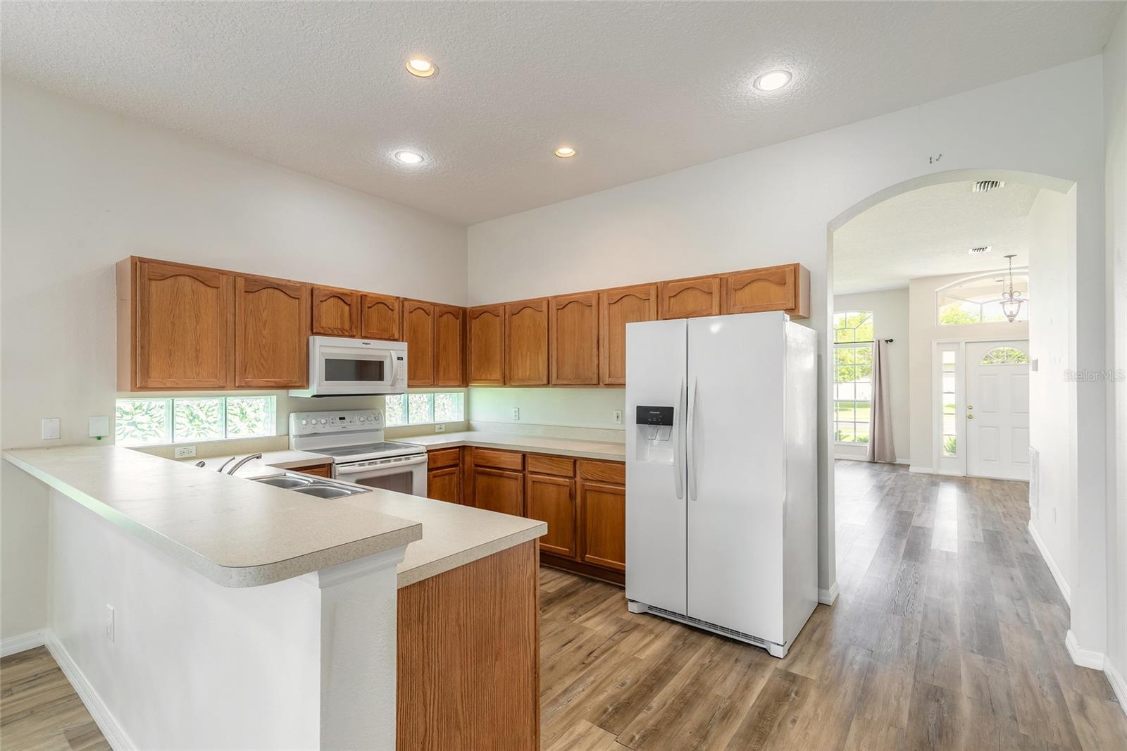 Image 4 of 8 For 122 Spring Glen Drive