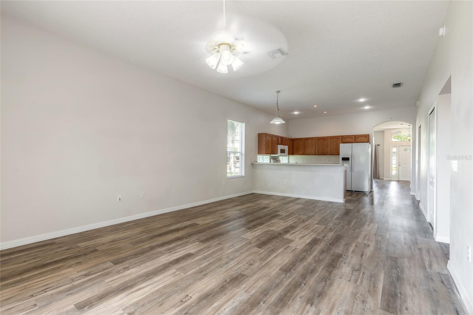 Image 5 of 8 For 122 Spring Glen Drive