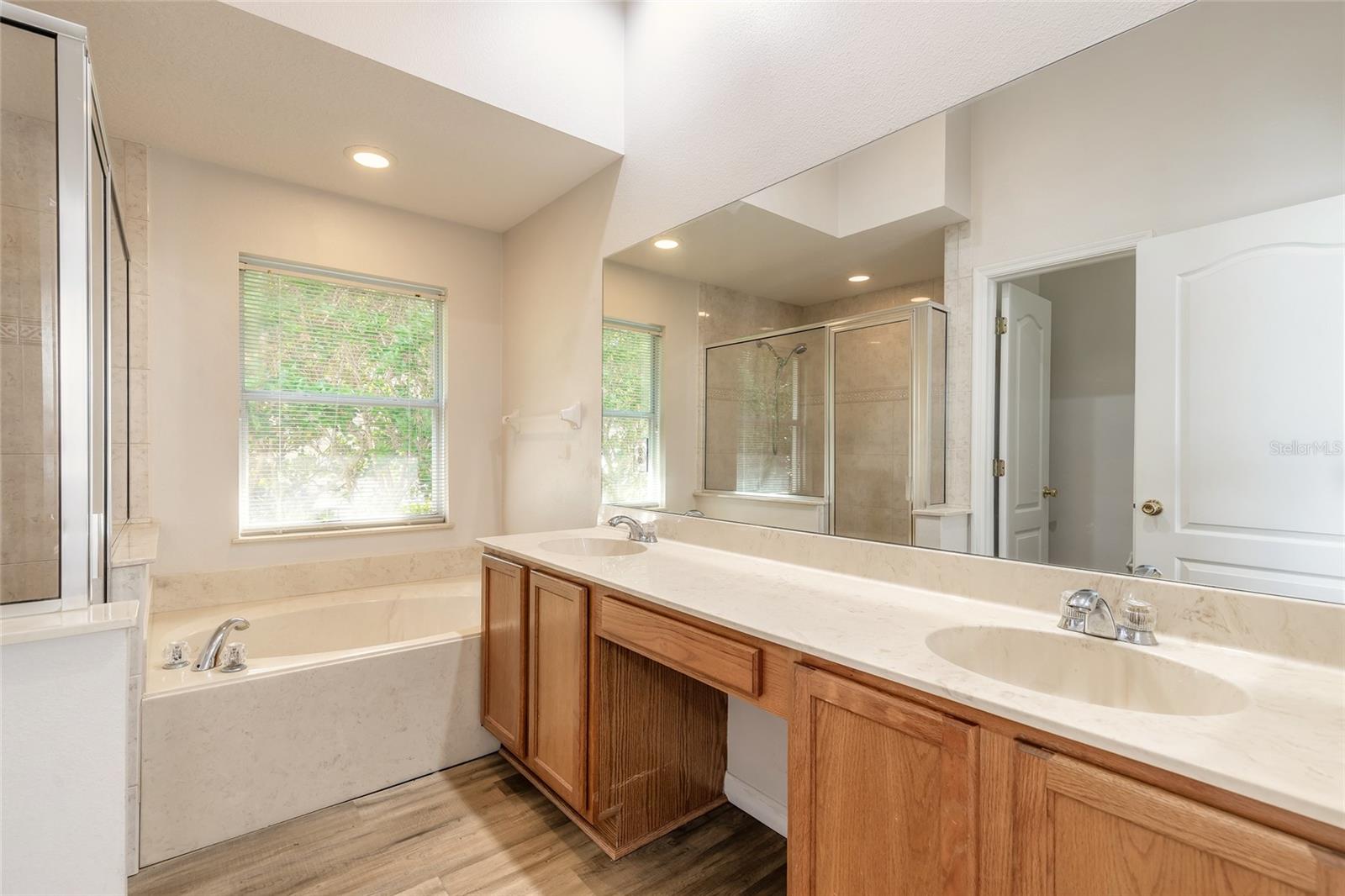 Image 6 of 8 For 122 Spring Glen Drive