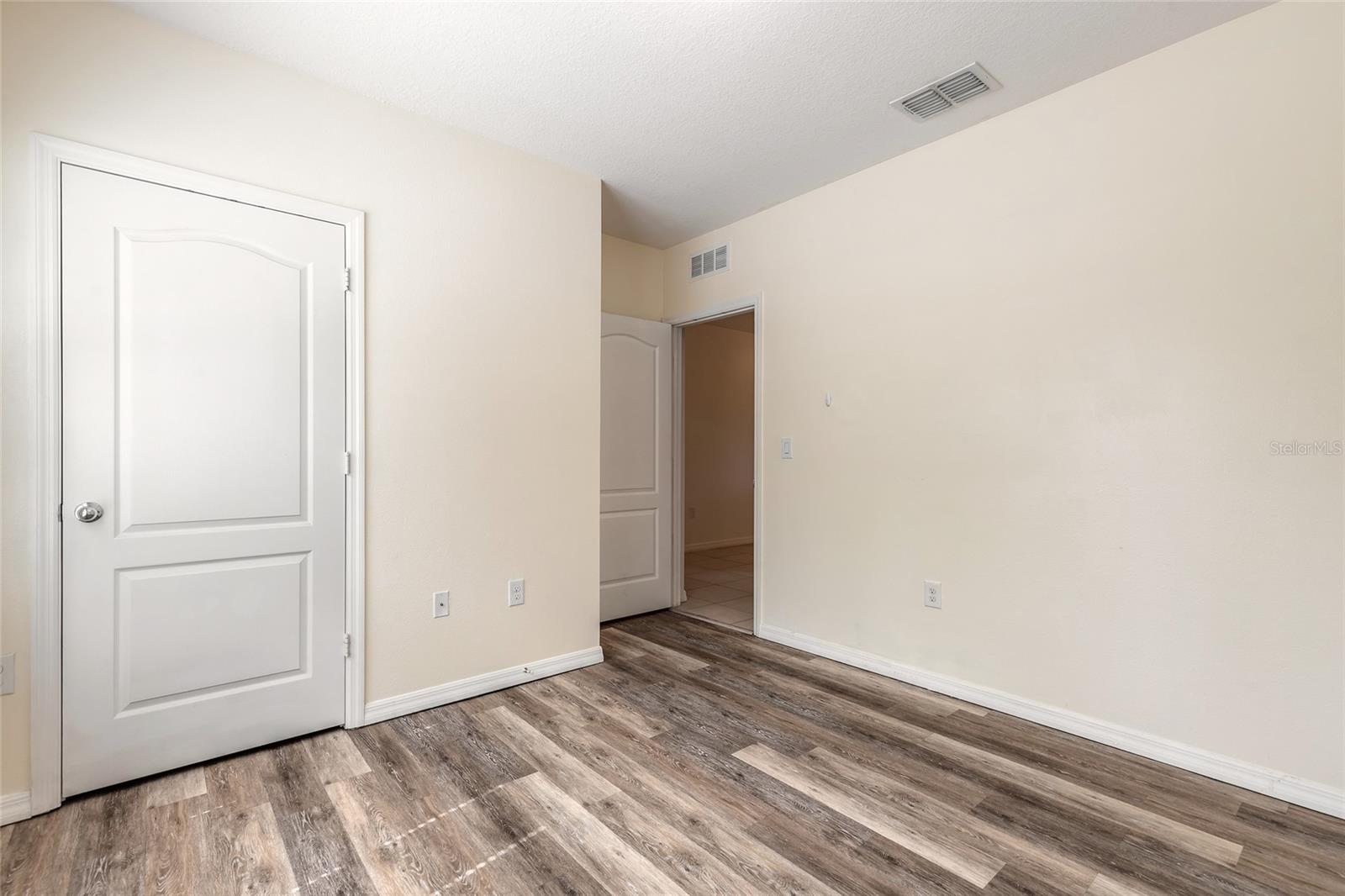 Image 23 of 36 For 5214 Old Walker Way