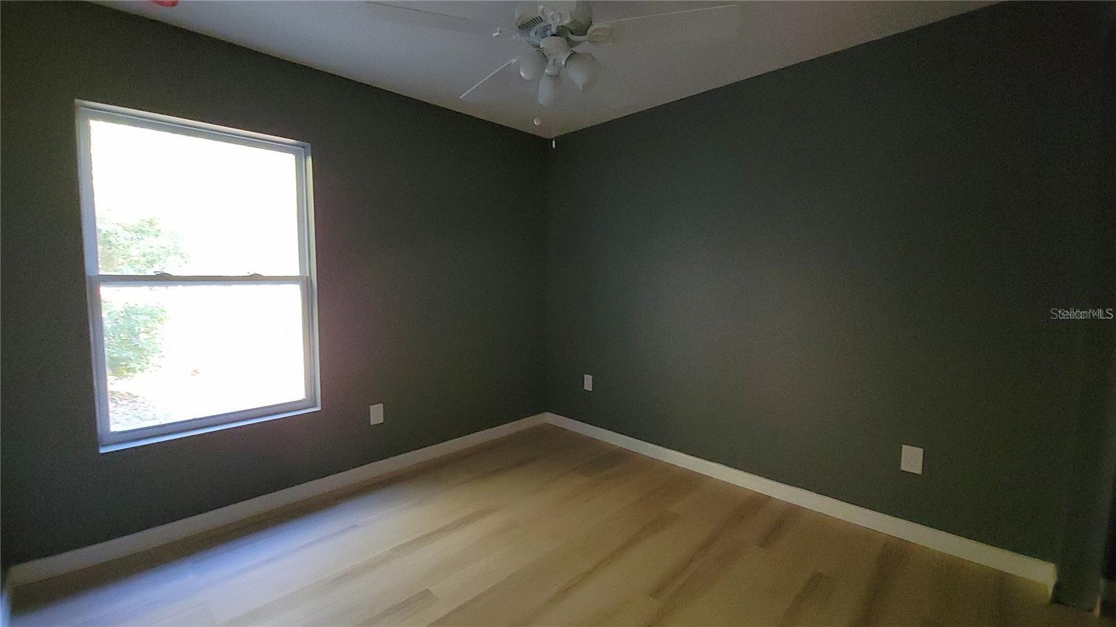 Image 9 of 21 For 1025 N Clara Ave
