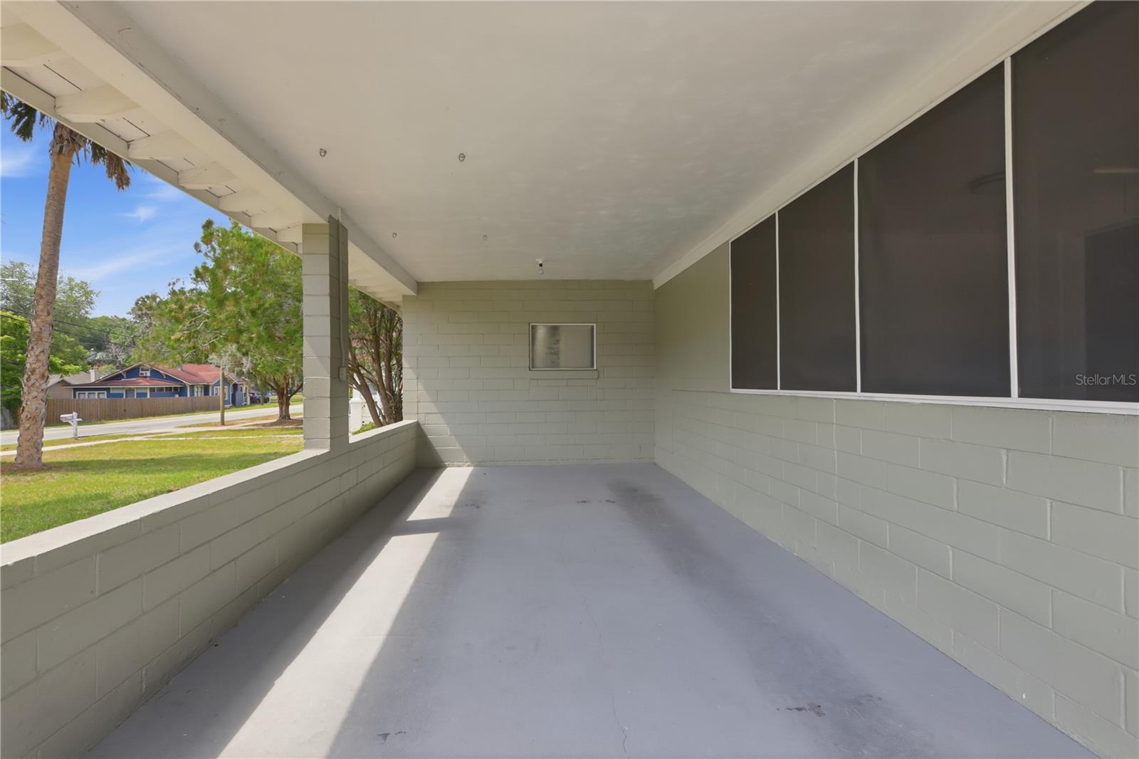 Image 31 of 32 For 511 Rich Avenue