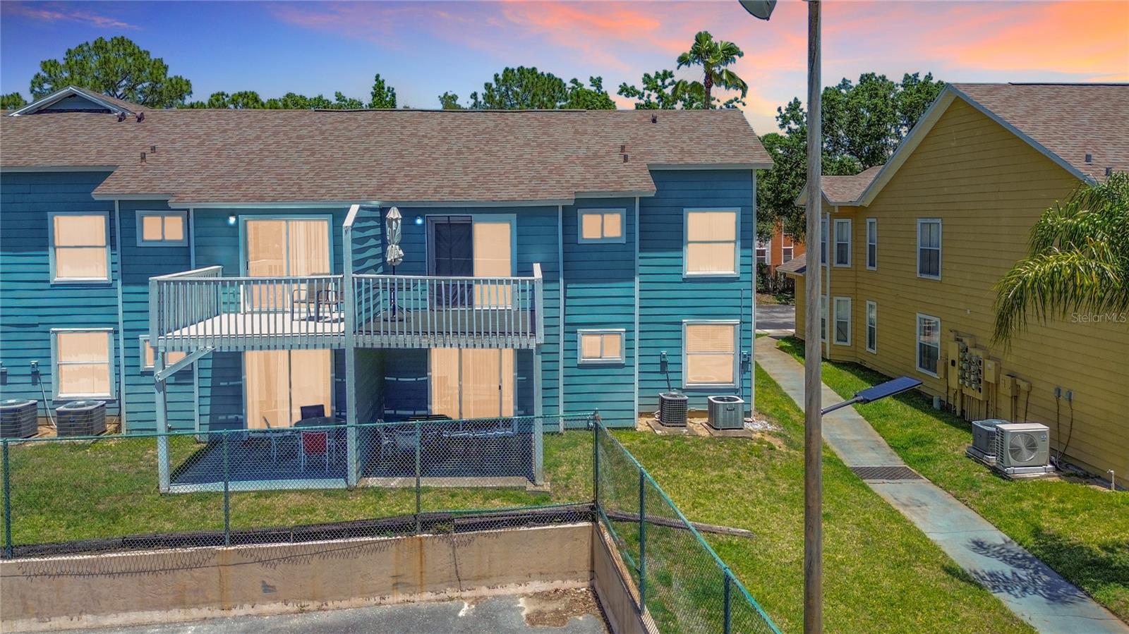 Image 6 of 44 For 8716 Rain Forest Place A