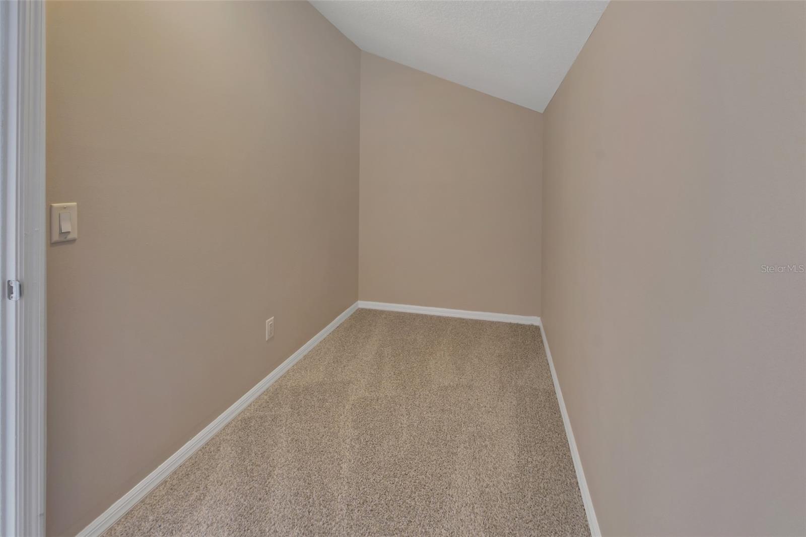 Image 25 of 46 For 2919 Revere Place 2919