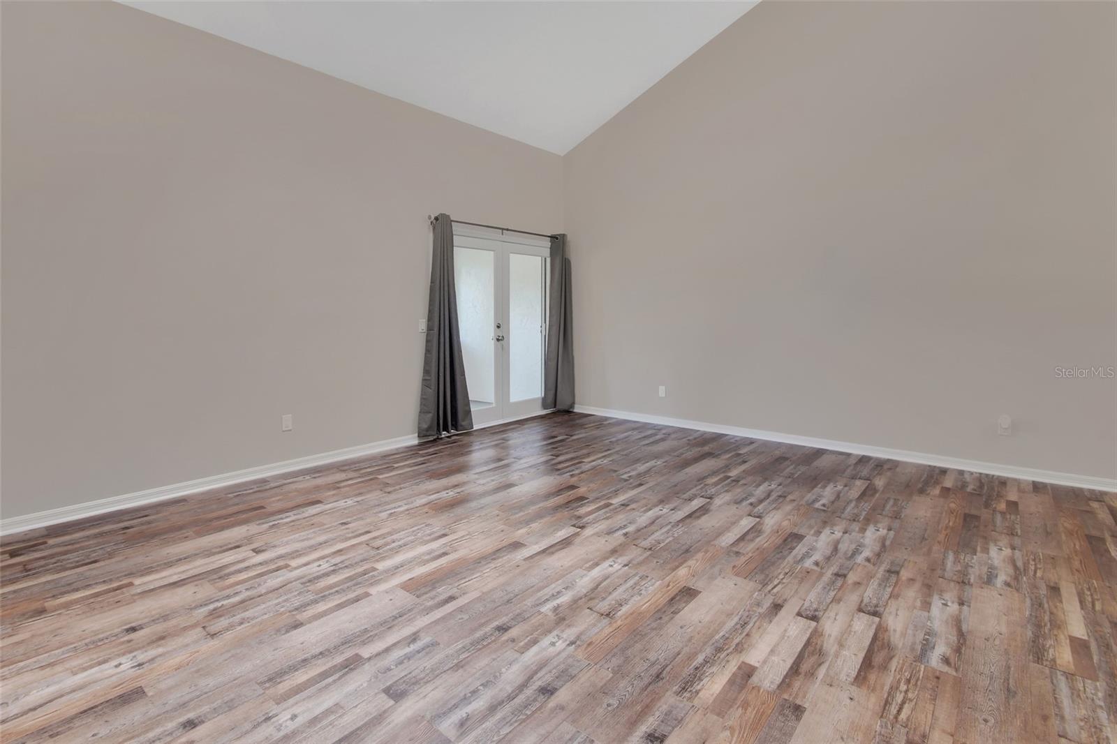 Image 5 of 46 For 2919 Revere Place 2919