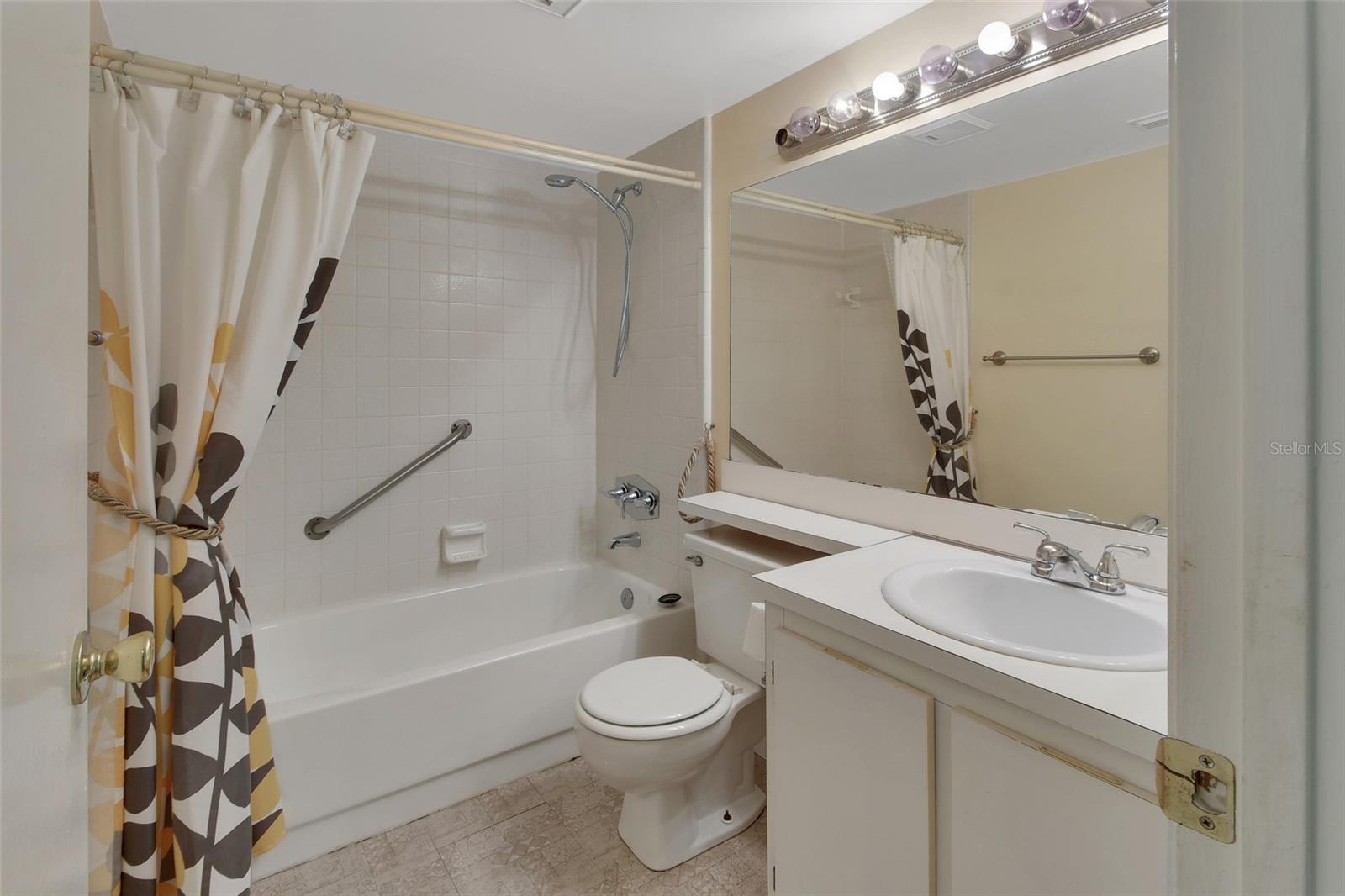 Image 19 of 29 For 1224 Pine Ridge Circle D2