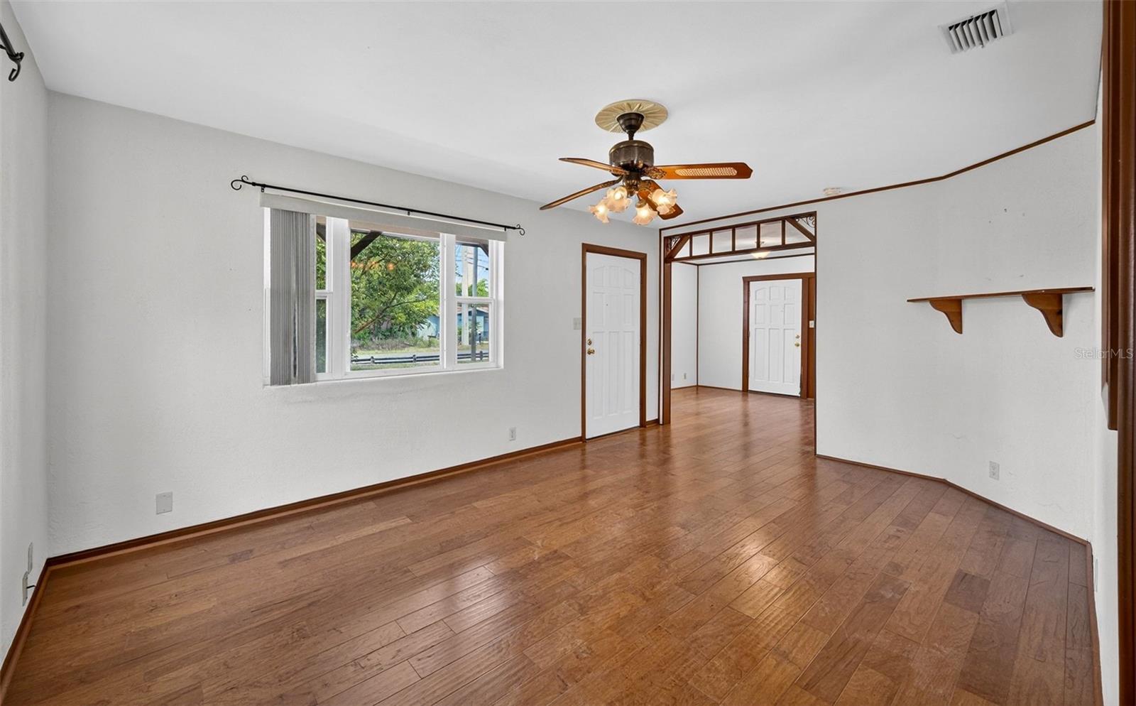 Image 12 of 48 For 1961 Carolina Avenue
