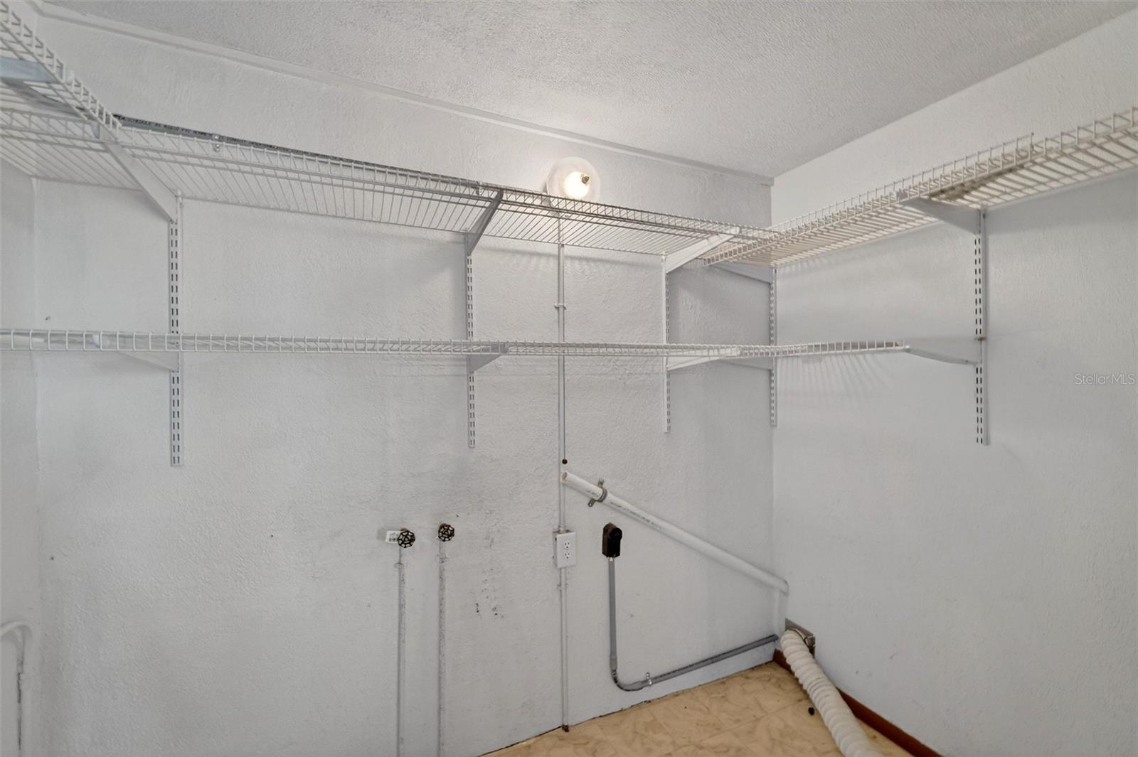 Image 36 of 48 For 1961 Carolina Avenue