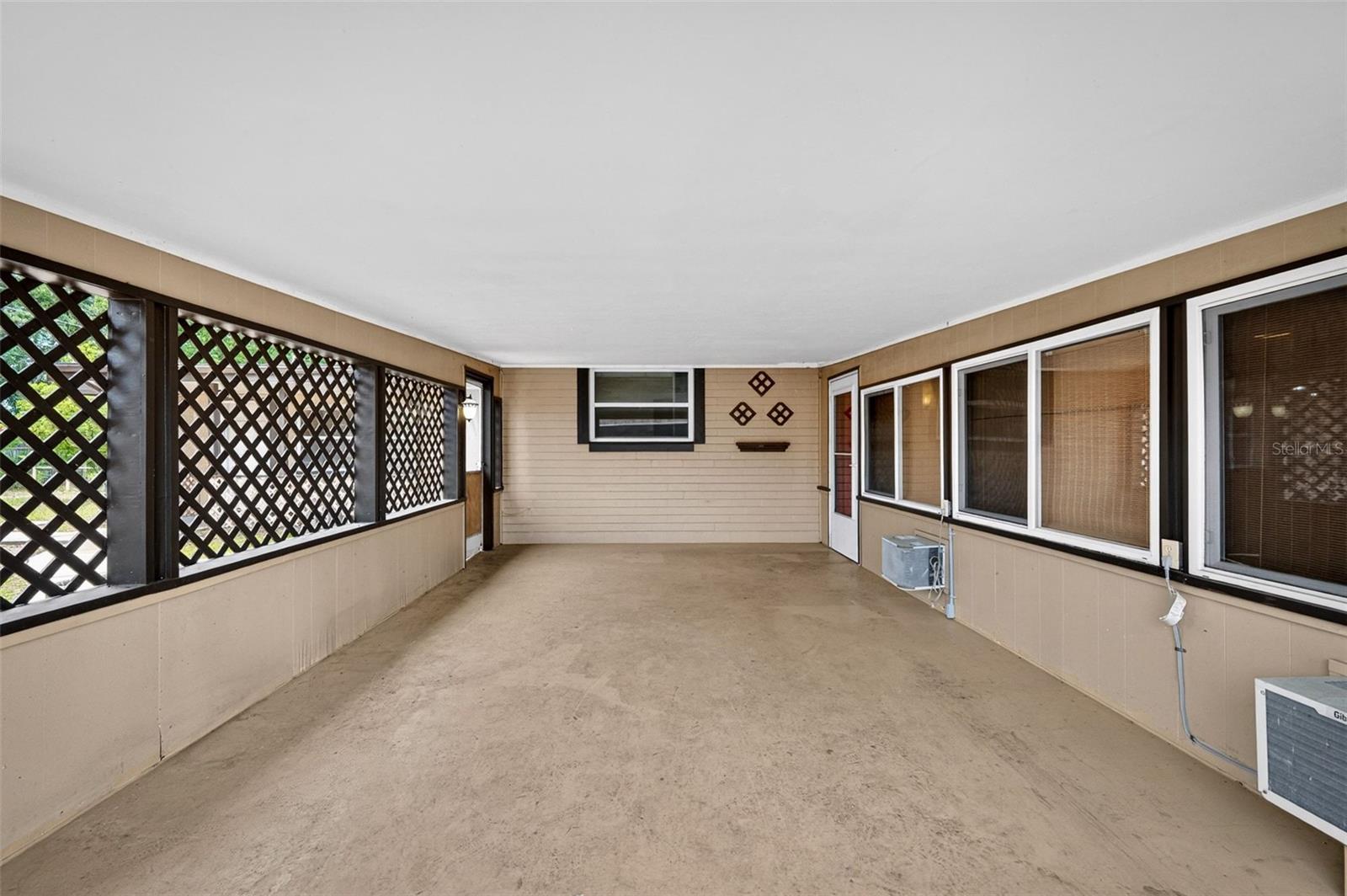 Image 40 of 48 For 1961 Carolina Avenue
