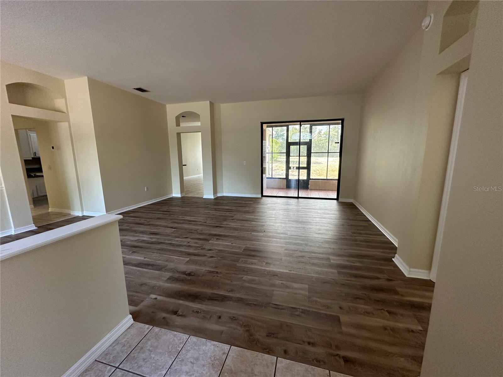 Image 15 of 27 For 2988 Howland Boulevard