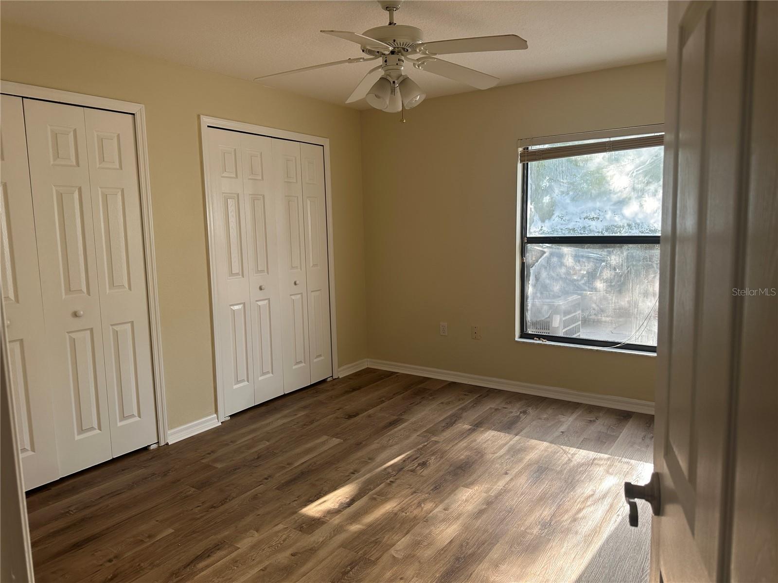 Image 21 of 27 For 2988 Howland Boulevard