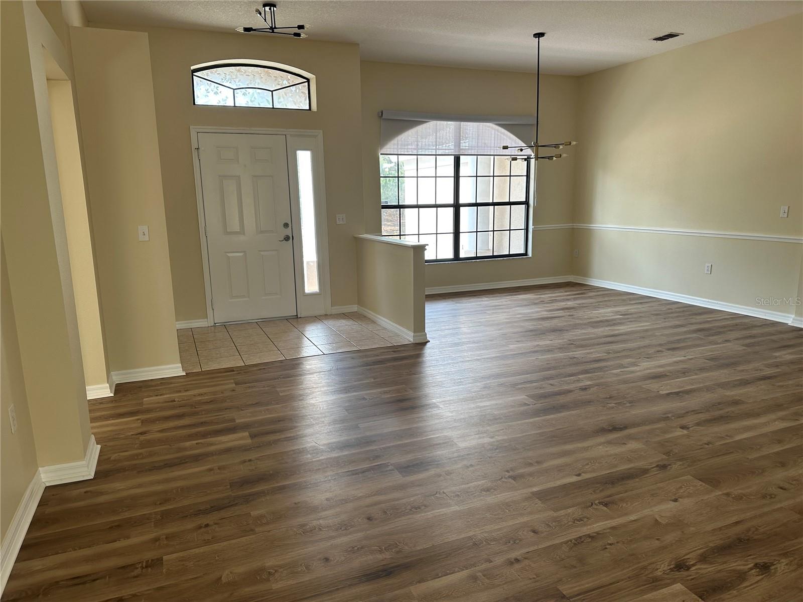 Image 26 of 27 For 2988 Howland Boulevard