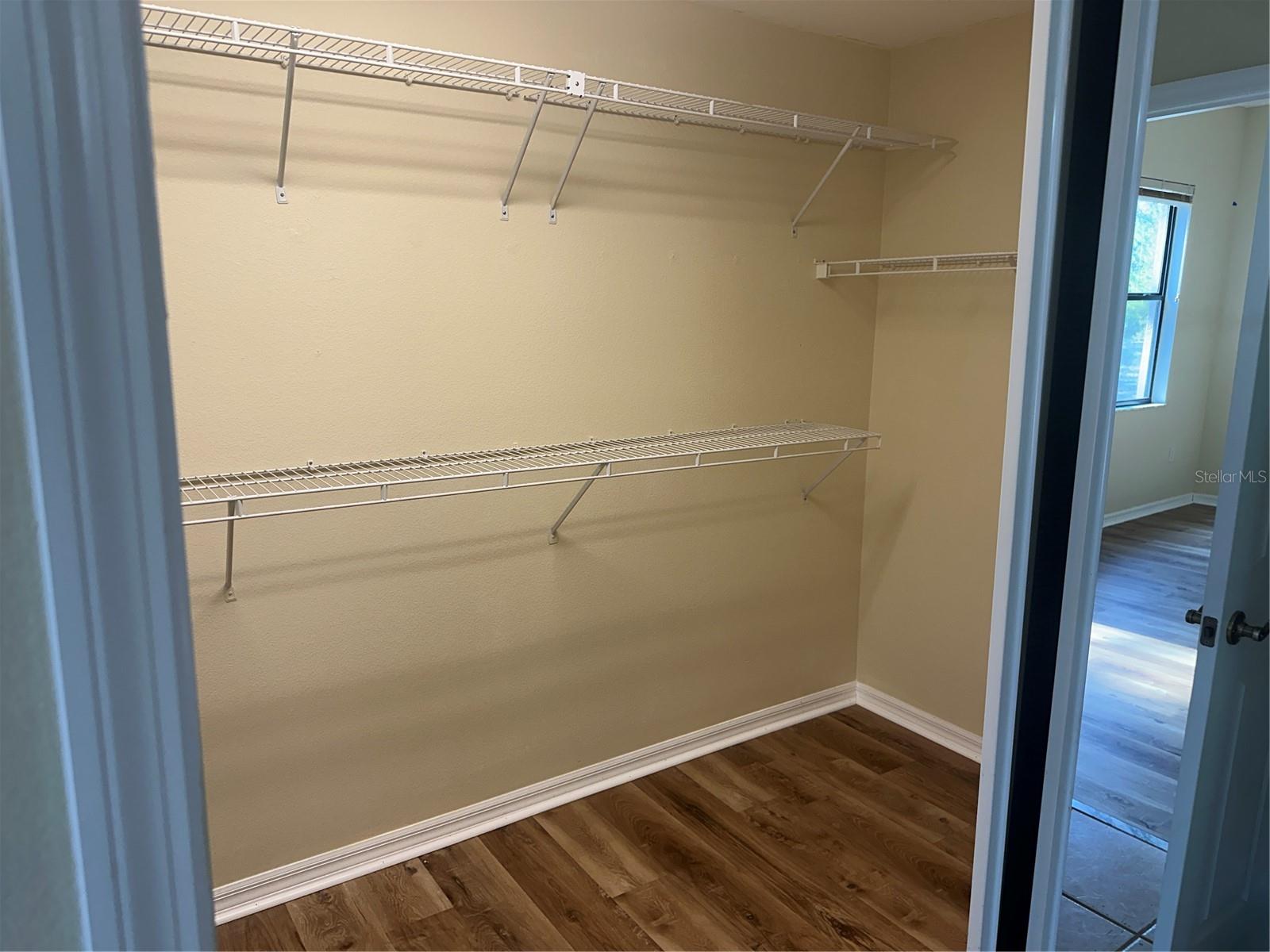 Image 4 of 27 For 2988 Howland Boulevard