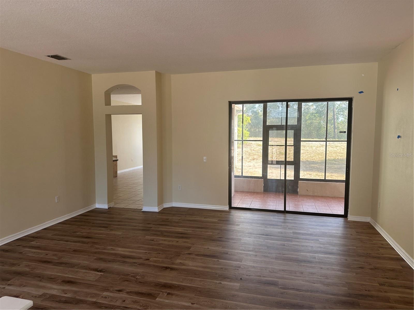 Image 8 of 27 For 2988 Howland Boulevard