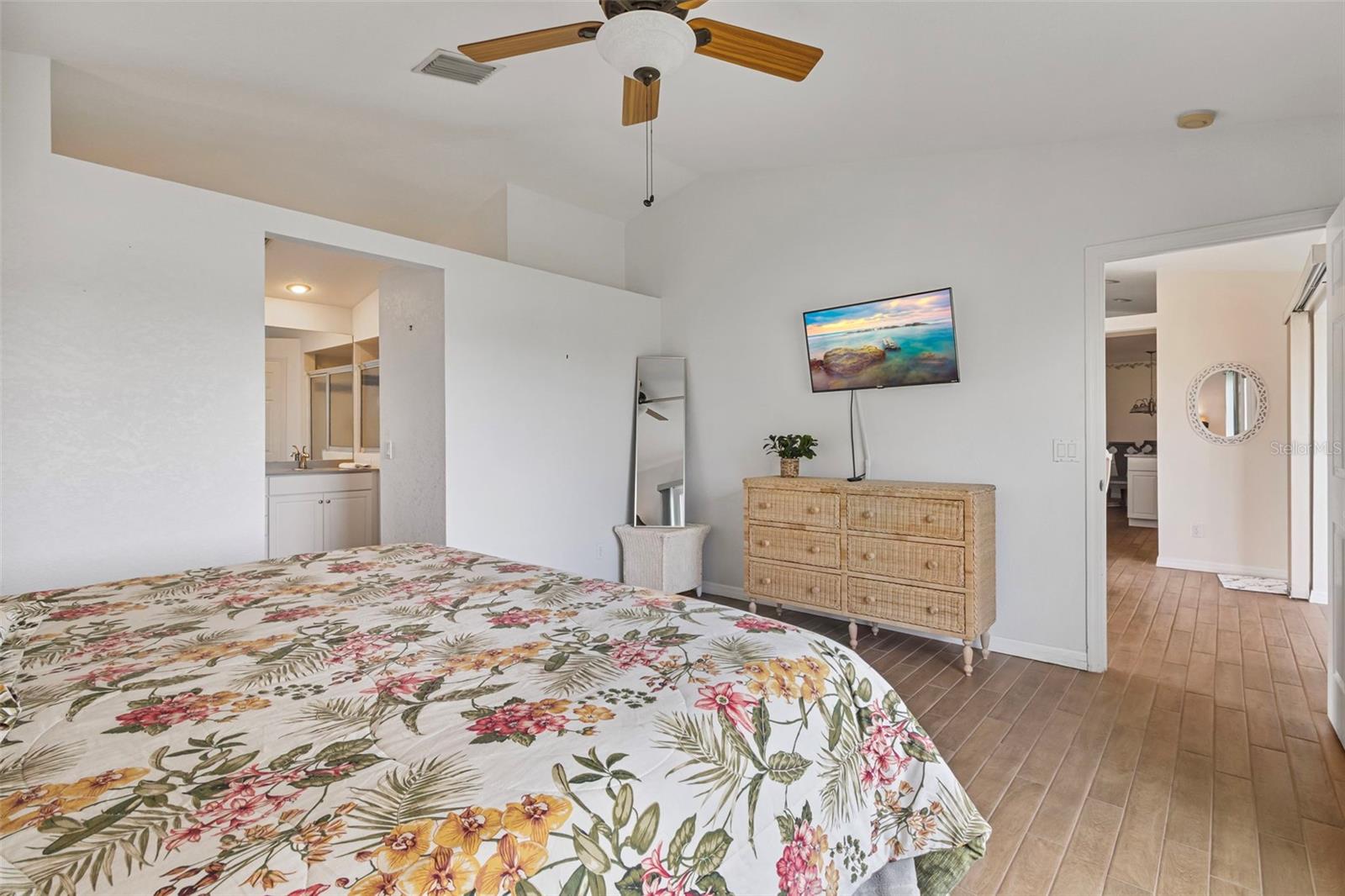 Image 21 of 51 For 6460 Blueberry Drive