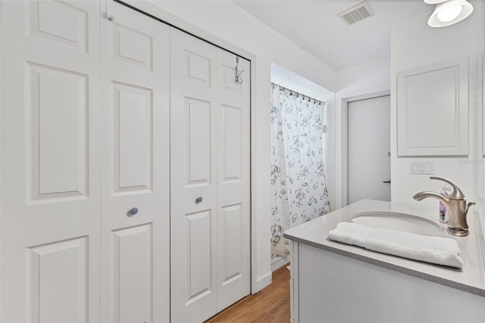 Image 31 of 51 For 6460 Blueberry Drive