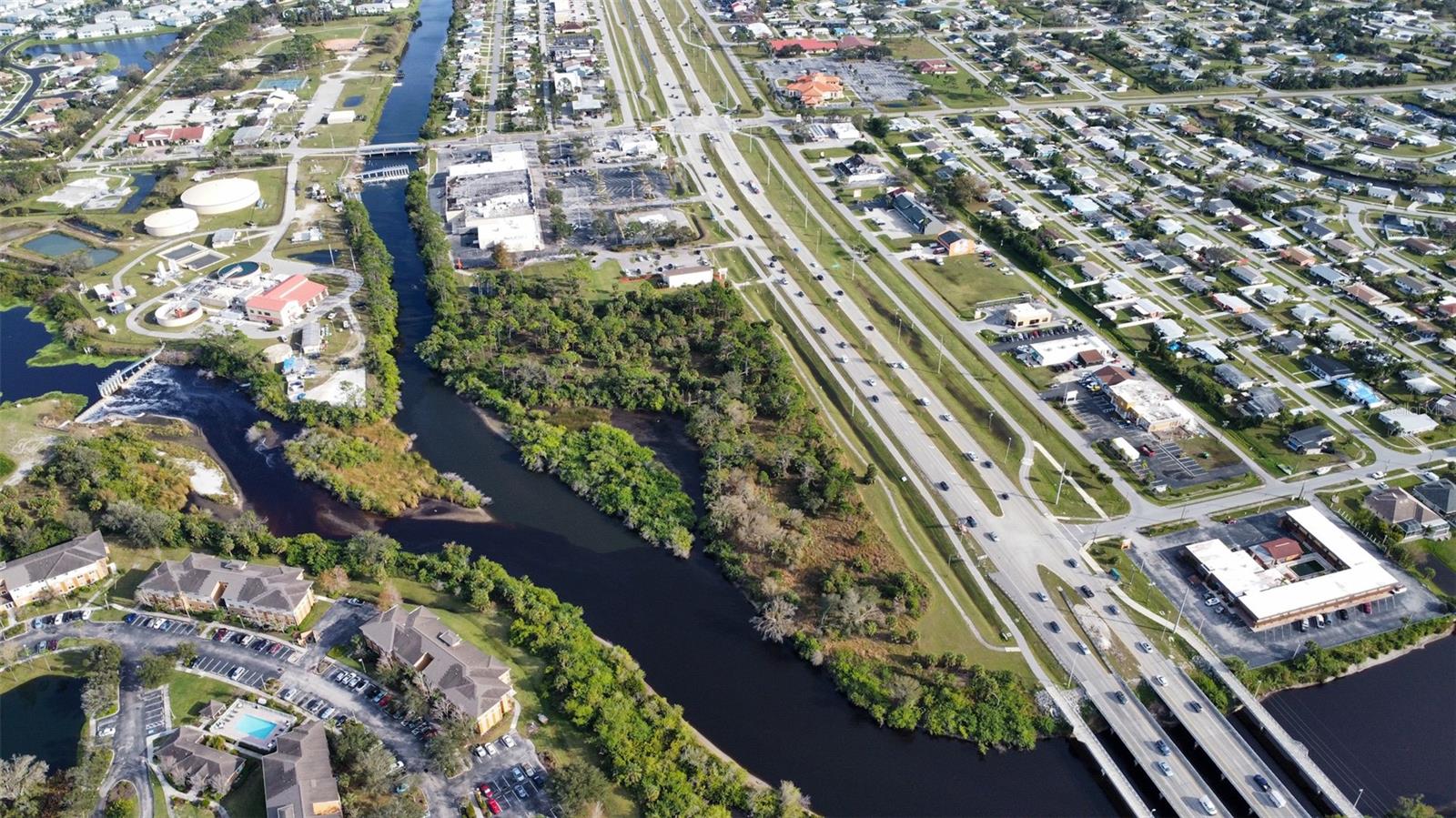 Image 4 of 7 For 14161 Tamiami Trail