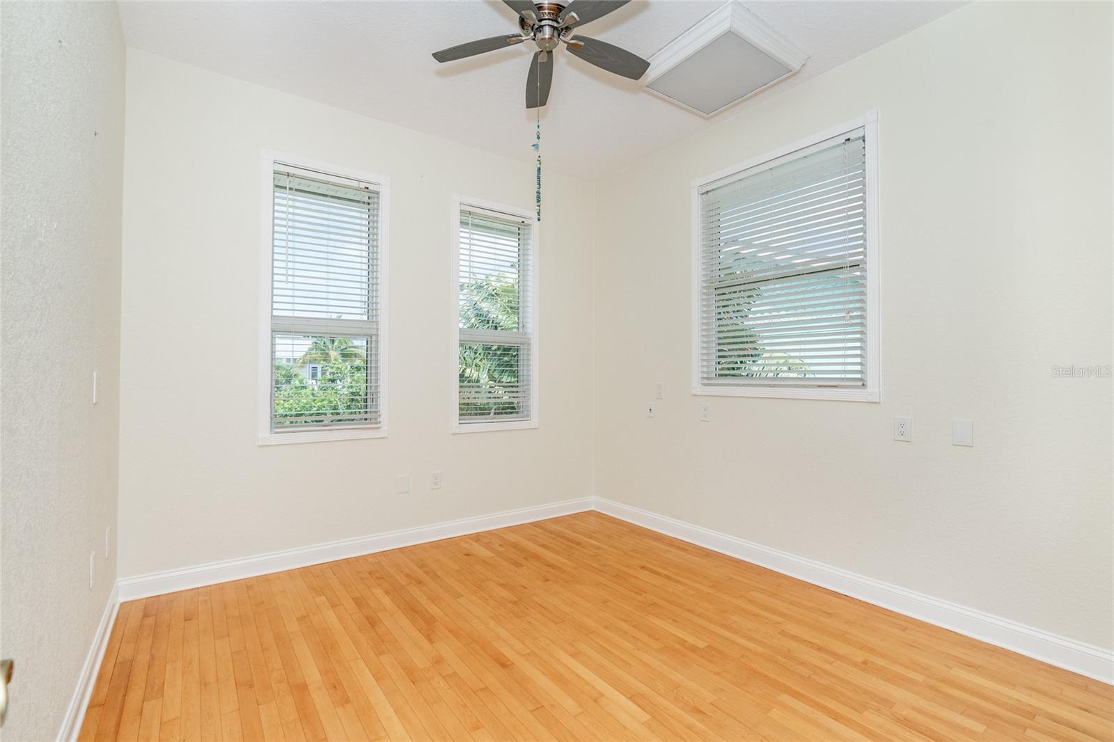 Image 43 of 83 For 460 Kettle Harbor Drive