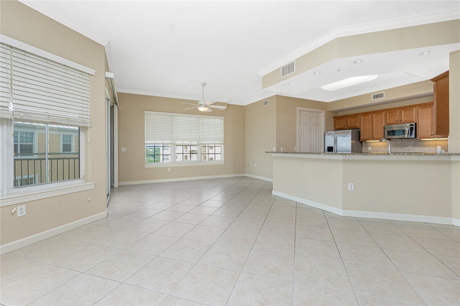 Image 6 of 75 For 10540 Amberjack Way 302