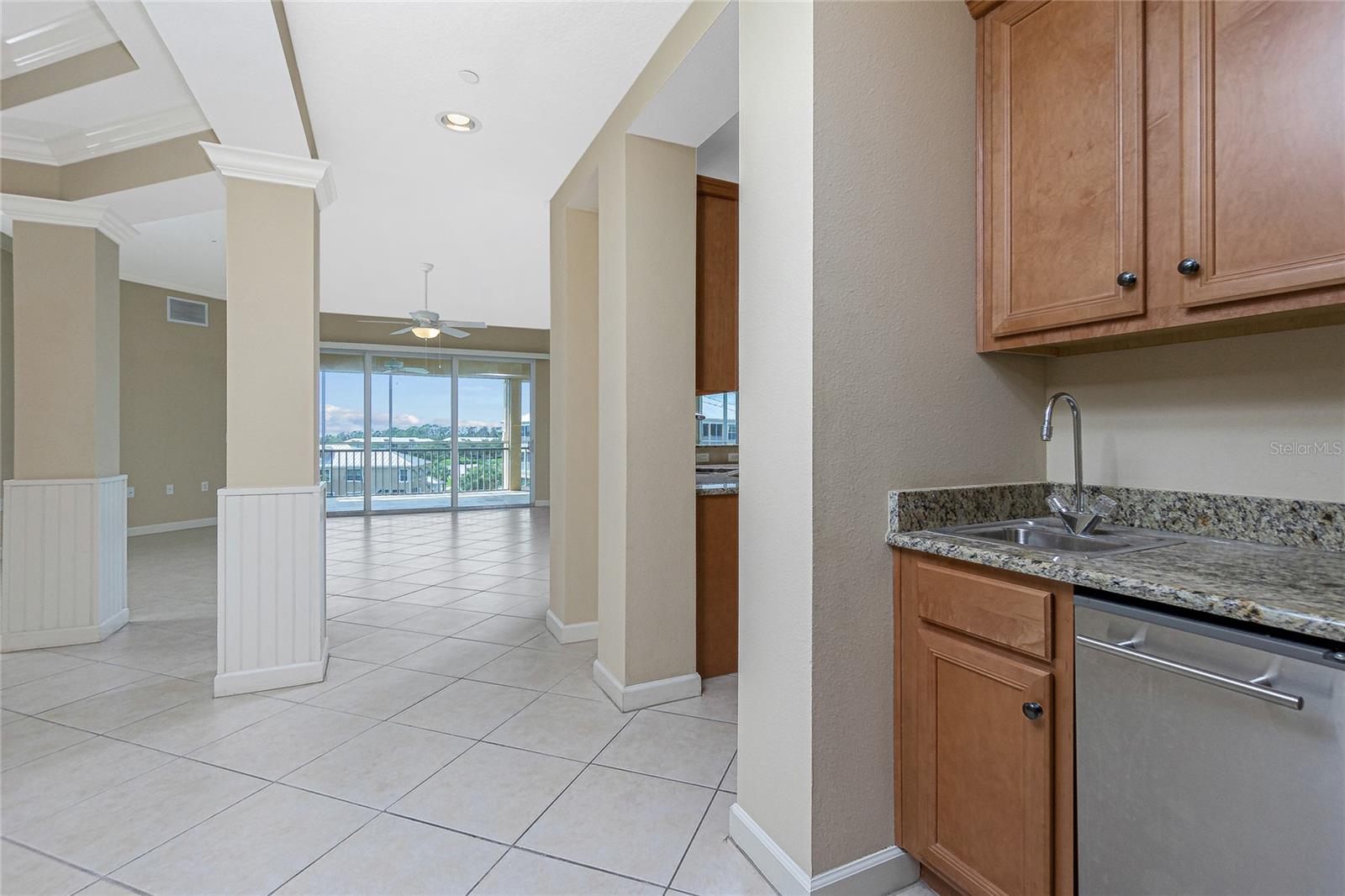 Image 7 of 75 For 10540 Amberjack Way 302