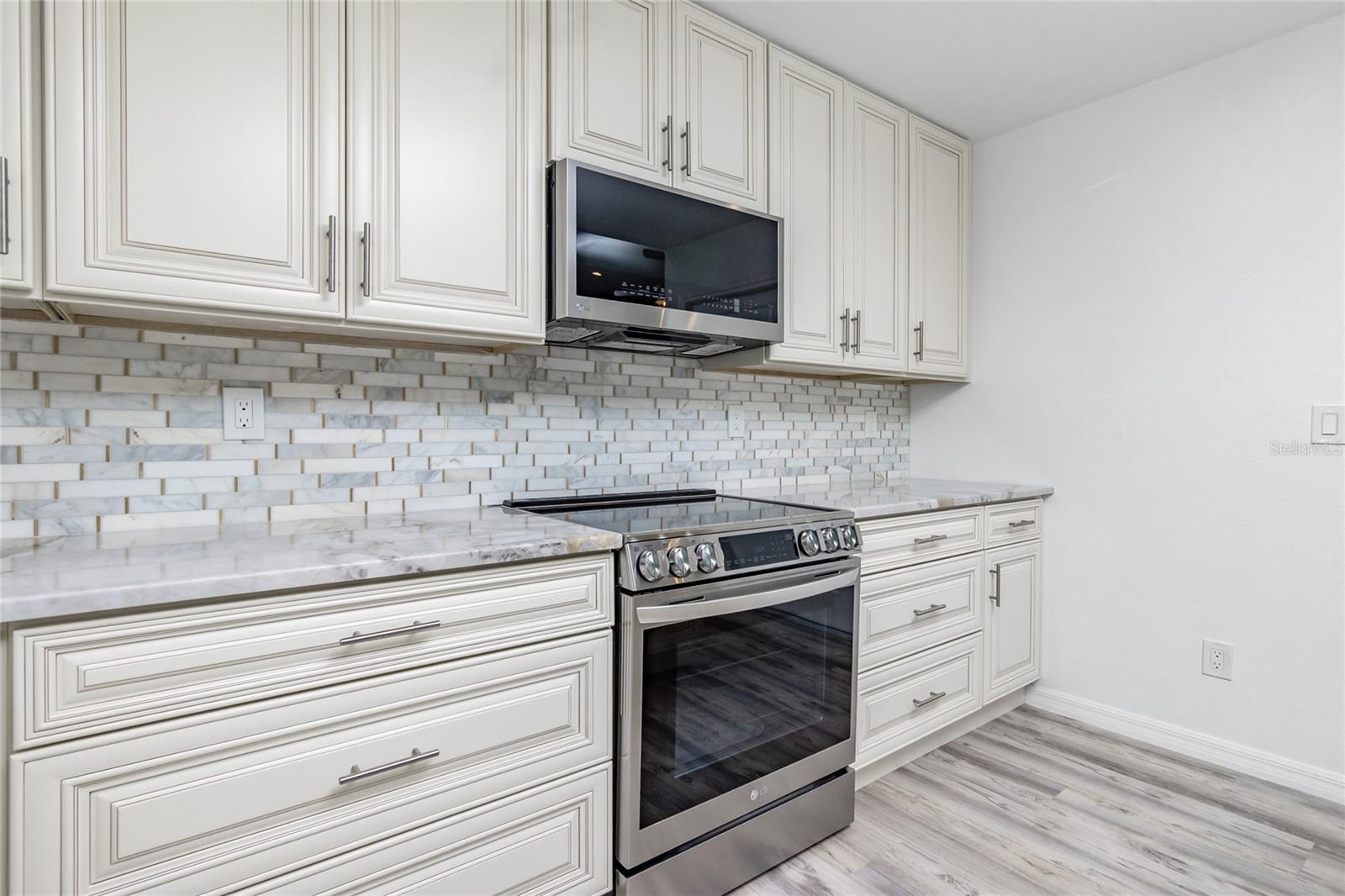 Image 9 of 55 For 8099 Walbert Street