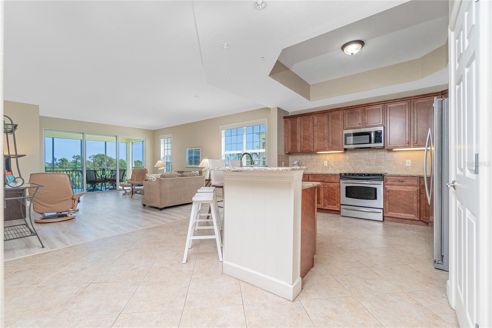 Image 7 of 71 For 8541 Amberjack Circle 204