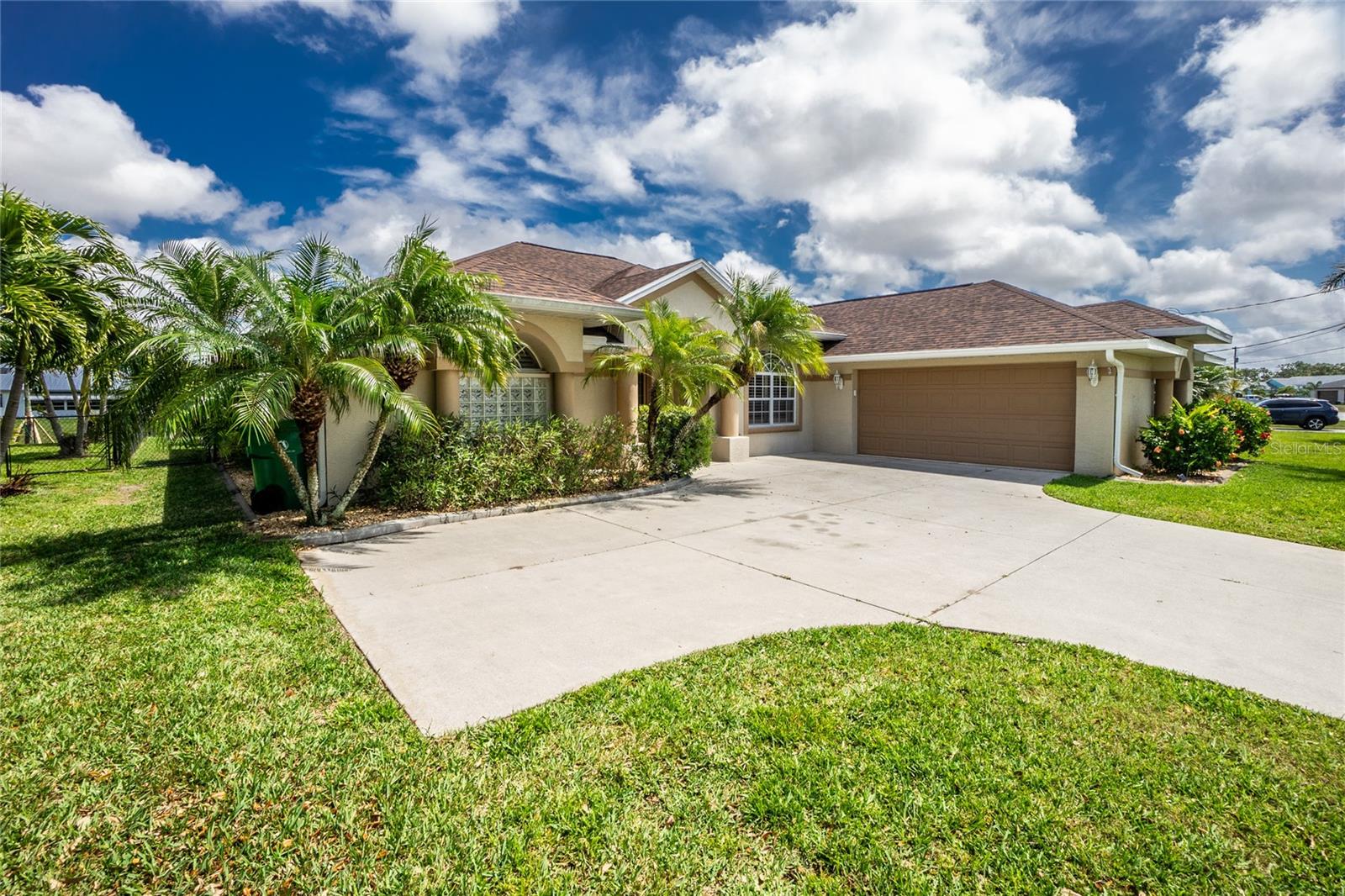 Details for 138 Broadmoor Lane, ROTONDA WEST, FL 33947