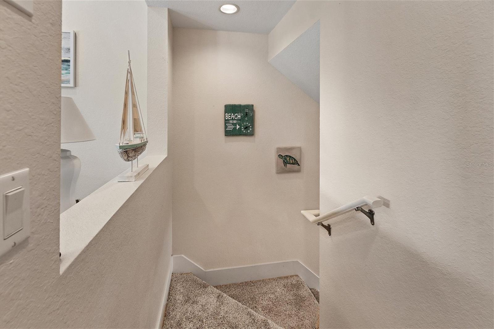 Image 18 of 52 For 10380 Longshore Road 77