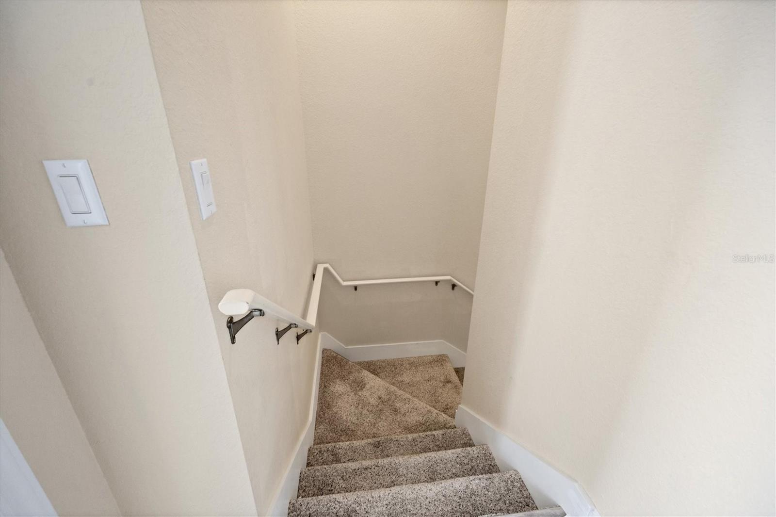 Image 21 of 52 For 10380 Longshore Road 77