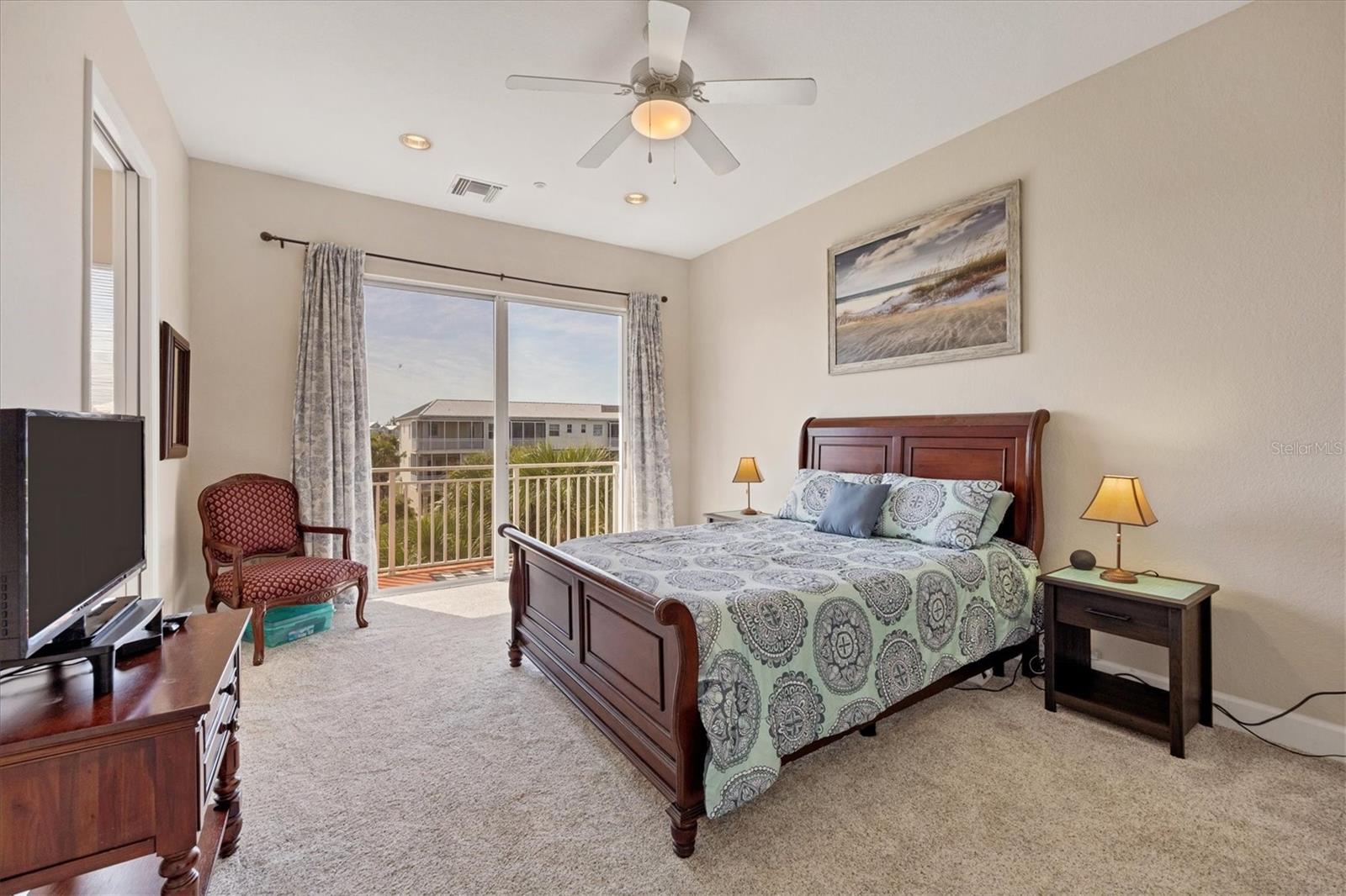 Image 22 of 52 For 10380 Longshore Road 77