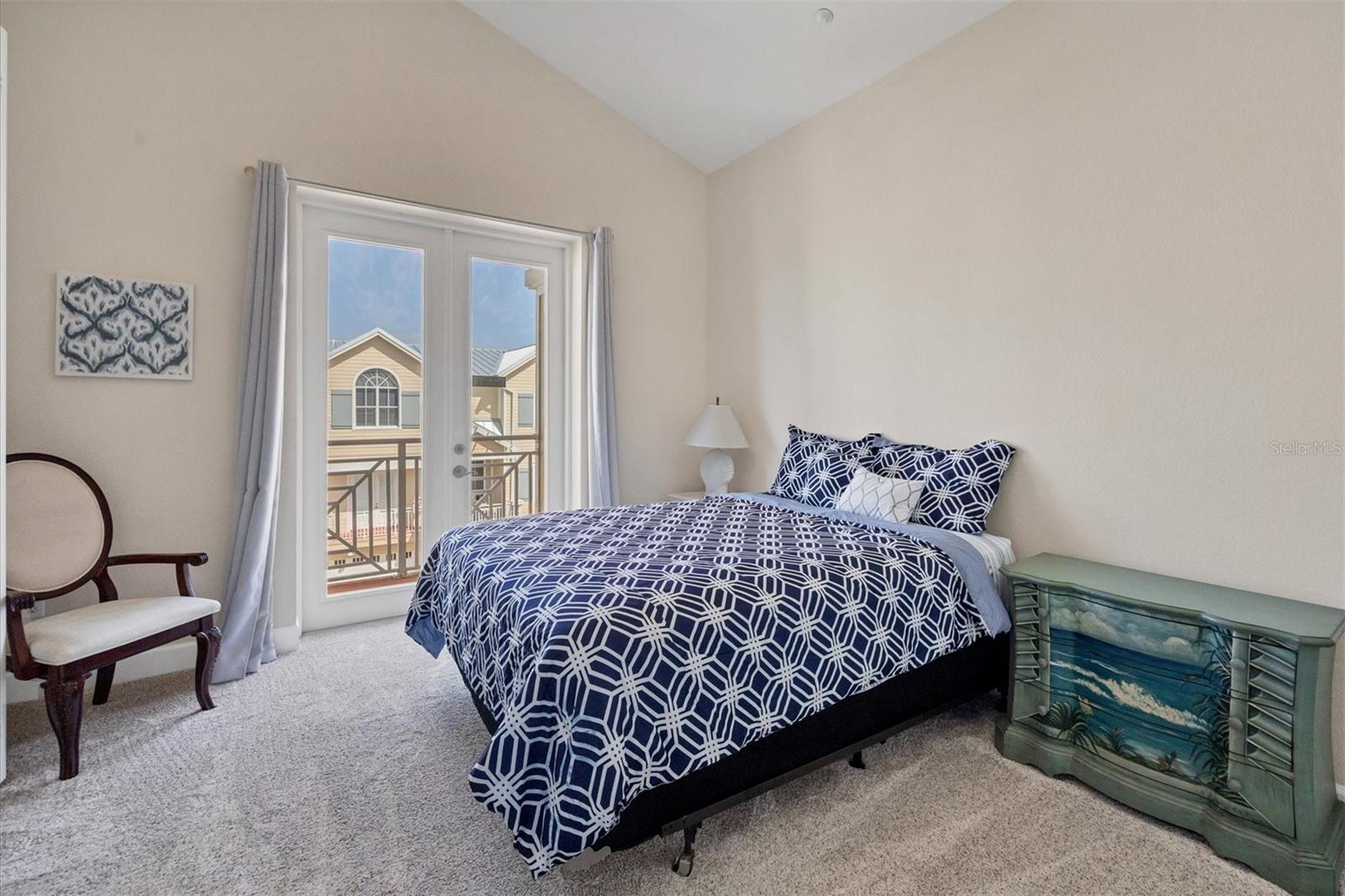 Image 30 of 52 For 10380 Longshore Road 77